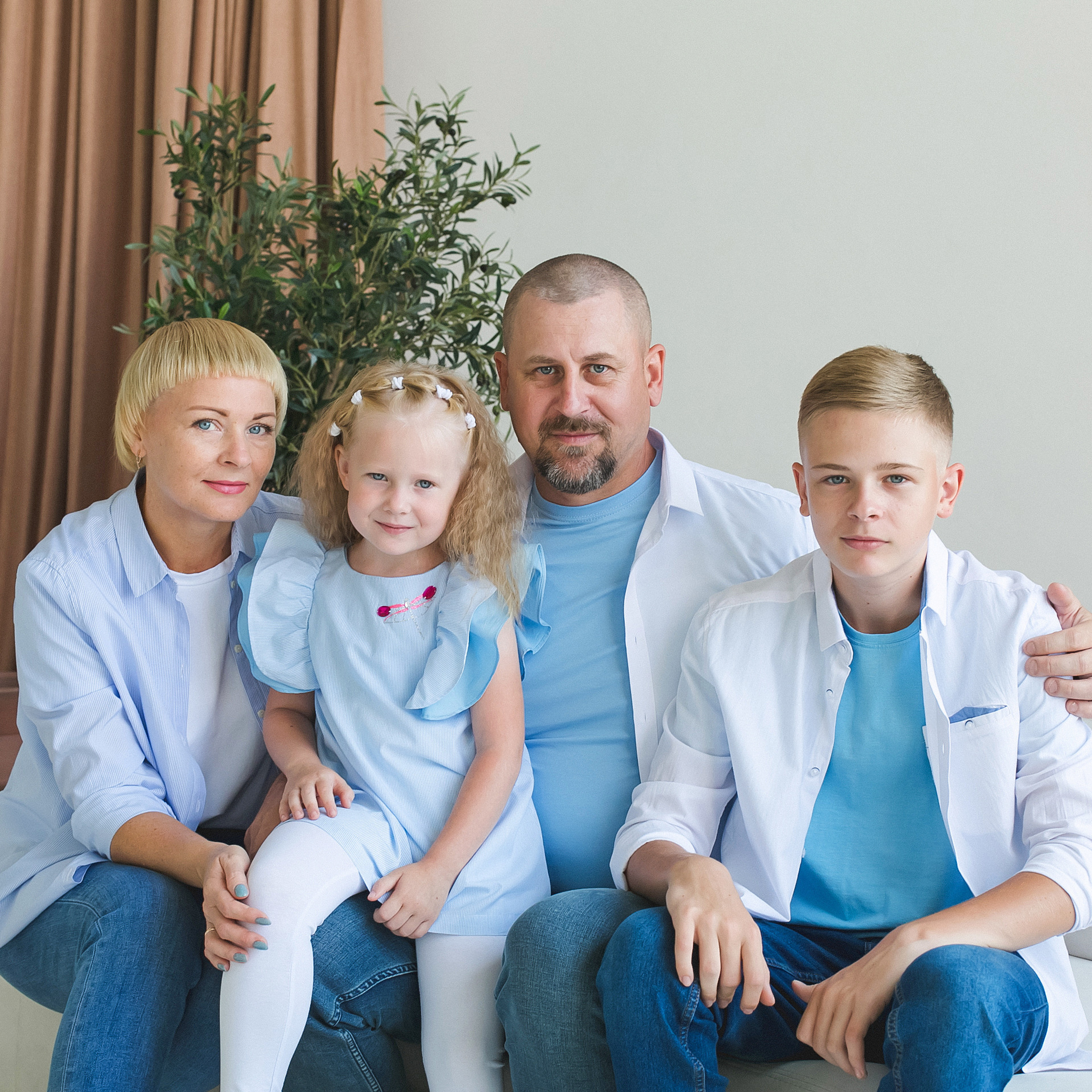 Отзывы о фотографе Алевтине Семенютиной. Выпускные фотоальбомы и папки для школ и садиков в Челябинске