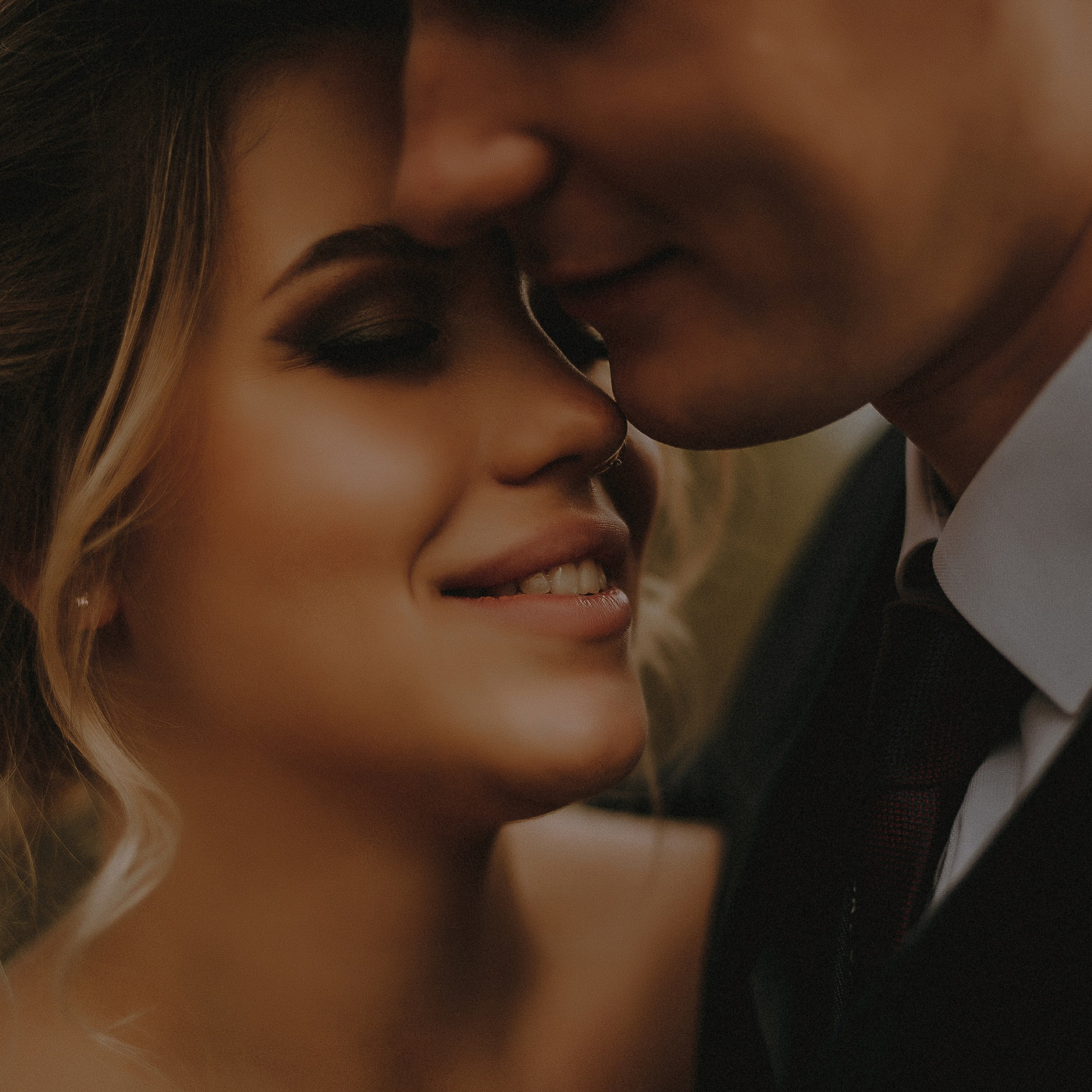 Love.txt: В плену прикосновений