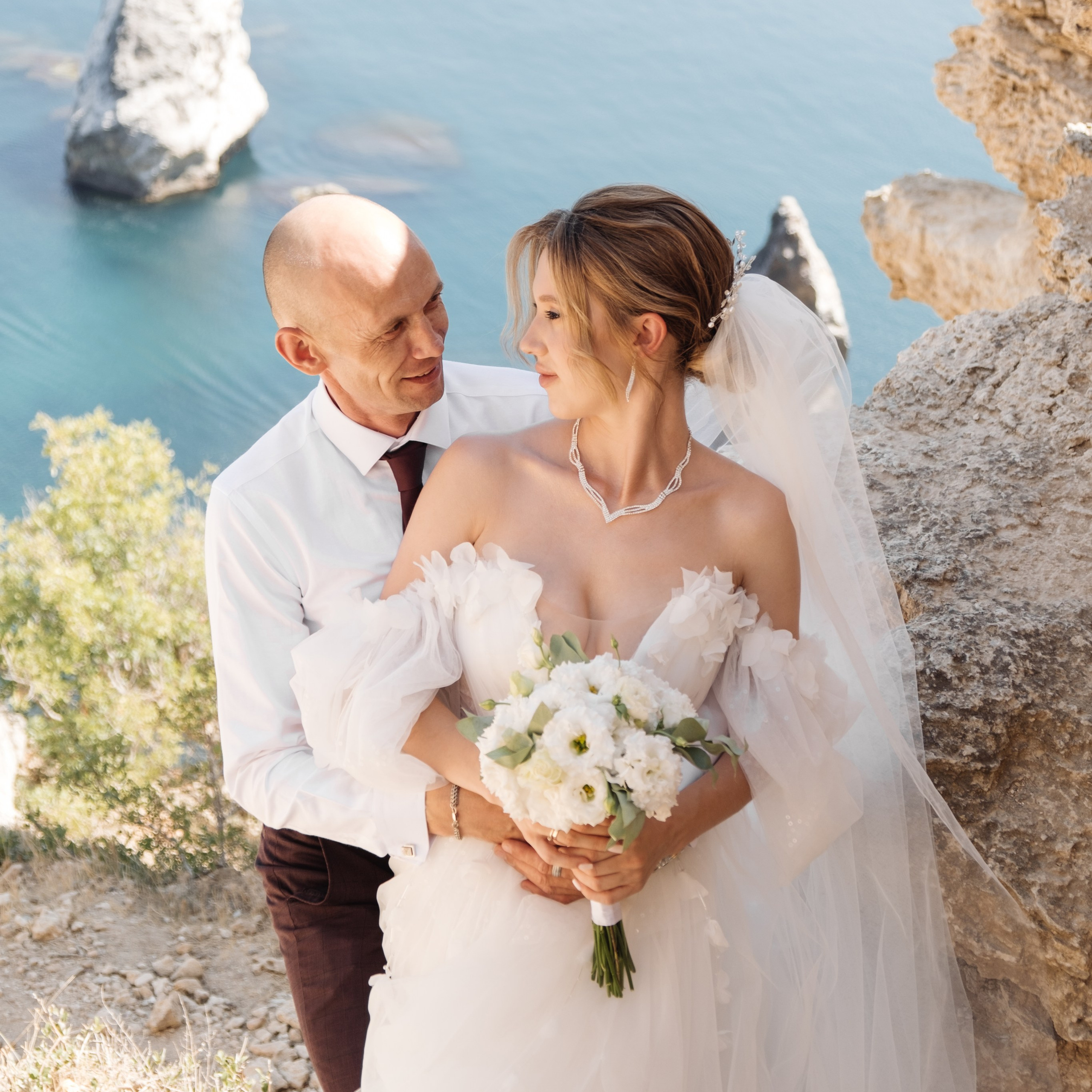 Отзывы о фотографе. Лучший фотограф города. Топ 100. Топ 10. Лучший фотограф. Профессионал. реальные фото со свадьбы, примеры работ фотограф. Профессиональная фотосъемка в Крыму. Натуральные эмоции и живые кадры. Забронируйте дату прямо сейчас!