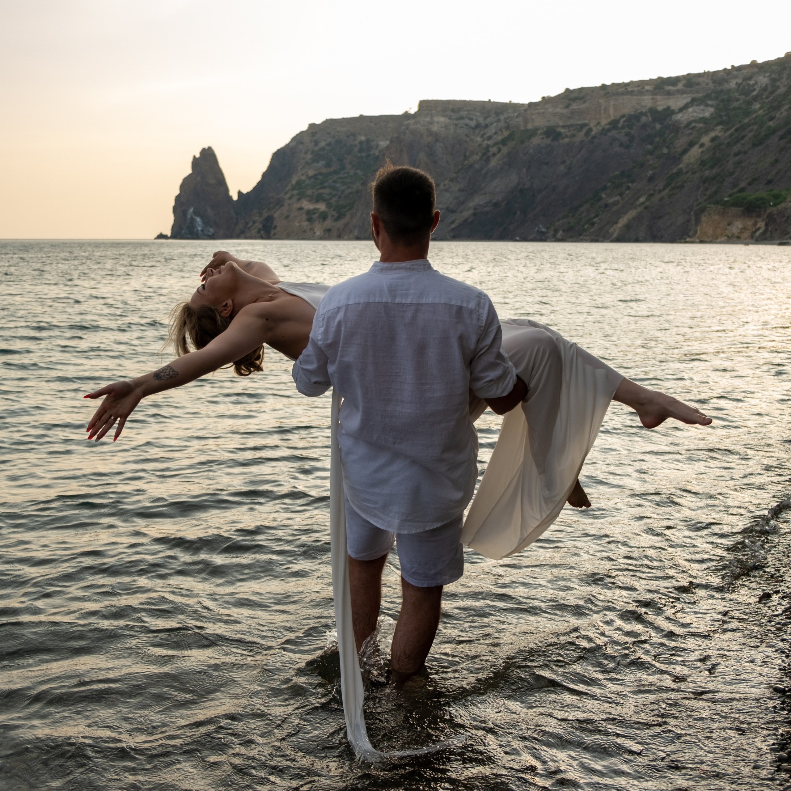 Отзывы о фотографе. Лучший фотограф города. Топ 100. Топ 10. Лучший фотограф. Профессионал. реальные фото со свадьбы, примеры работ фотограф. Профессиональная фотосъемка в Крыму. Натуральные эмоции и живые кадры. Забронируйте дату прямо сейчас!