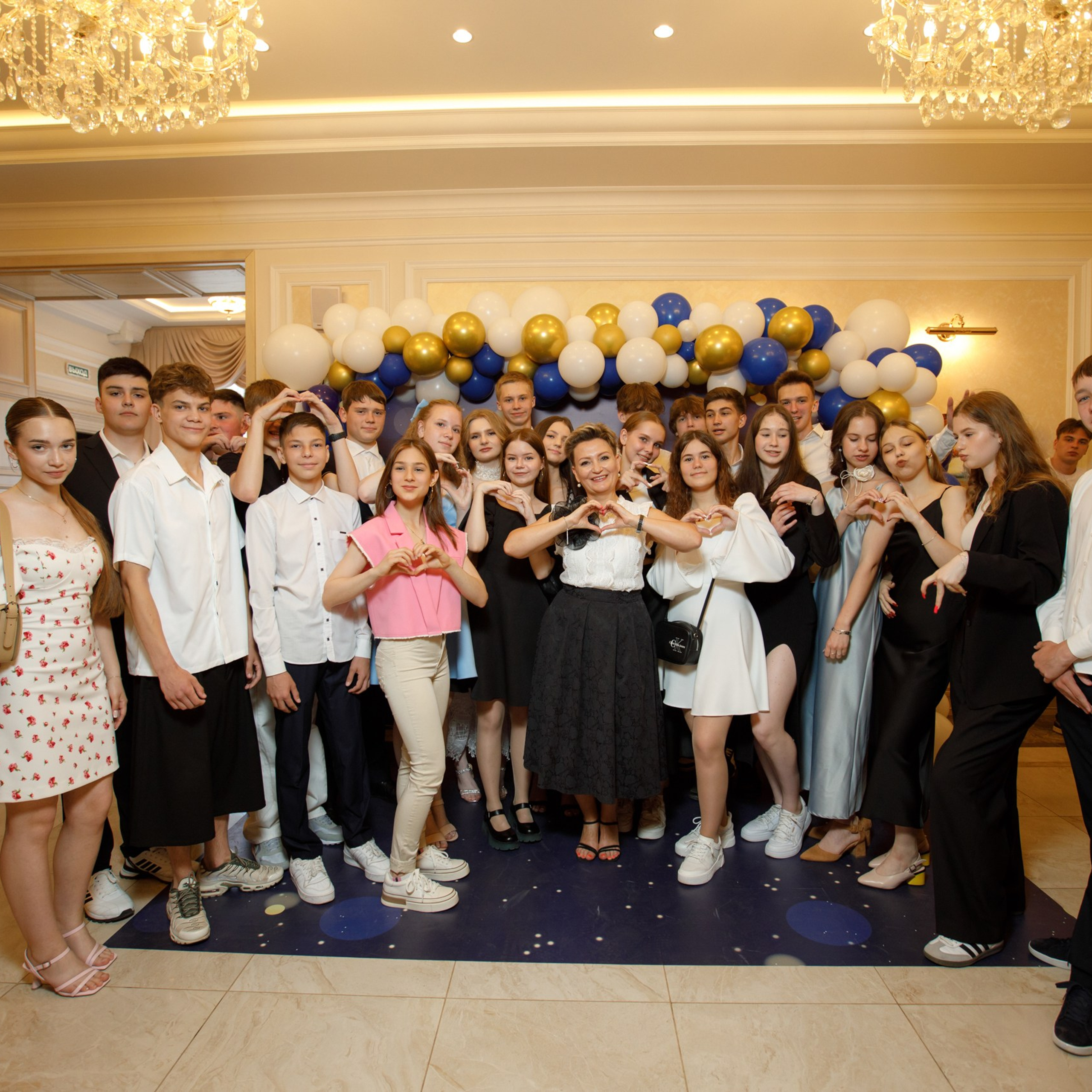 Вручение аттестатов