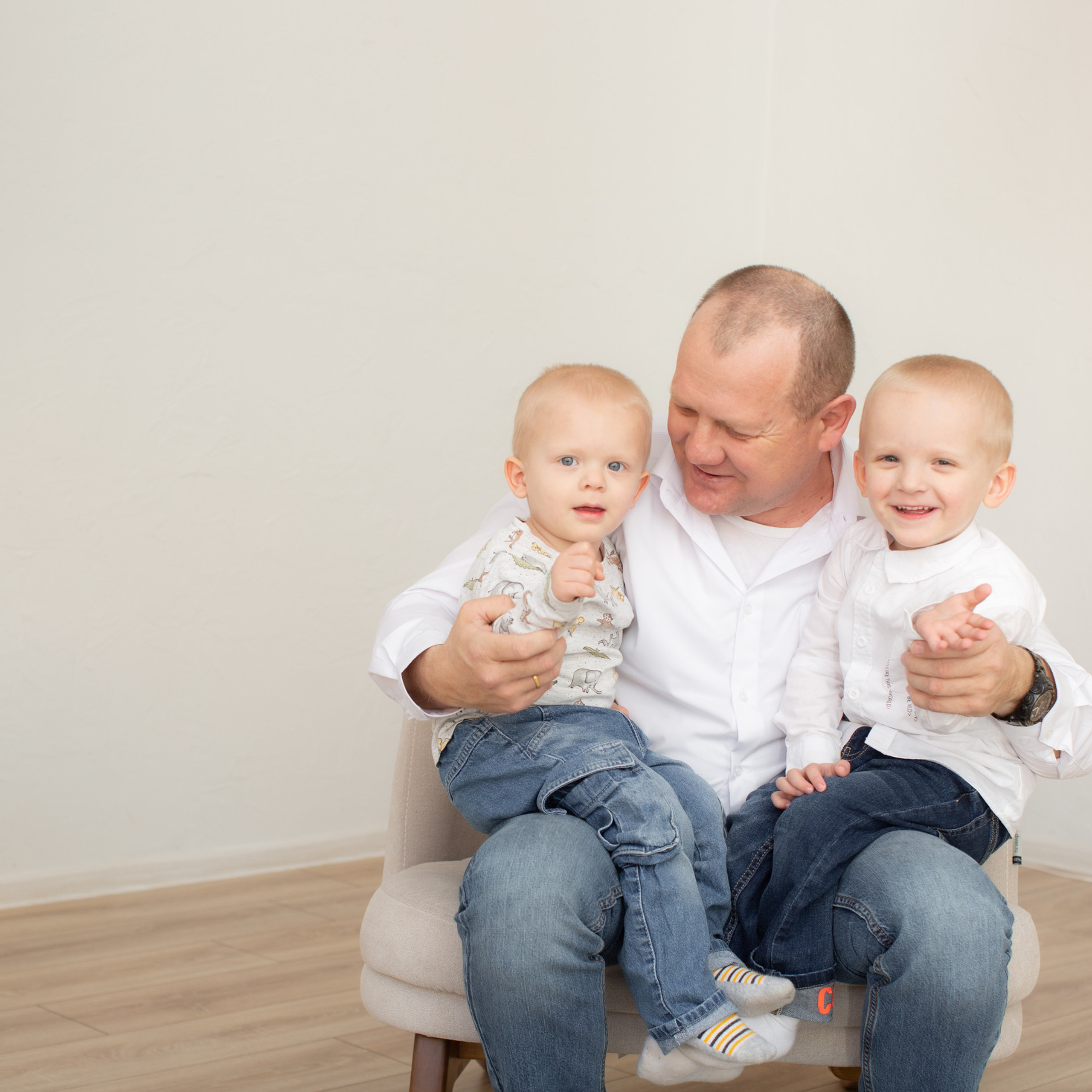 Отзывы реальных клиентов после получения фотографий. Портретный, свадебный, репортажный фотограф во Владивостоке Юлиана Джули Фокс