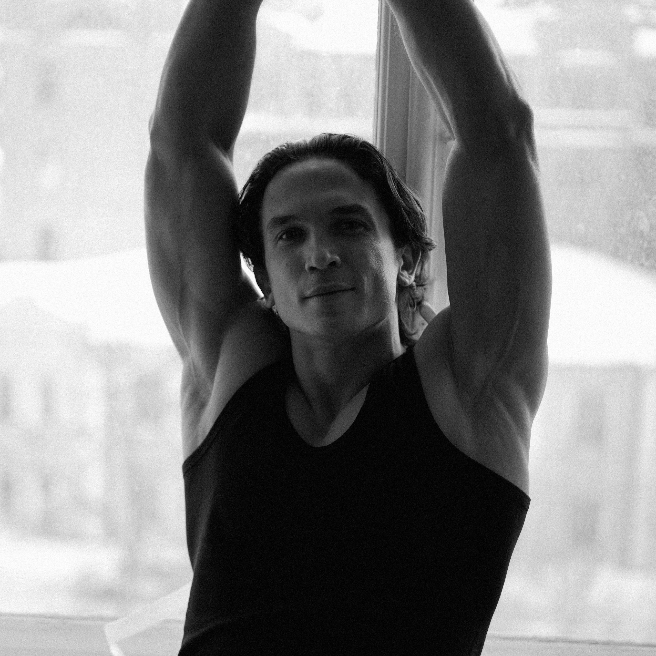 Дмитрий Шолик