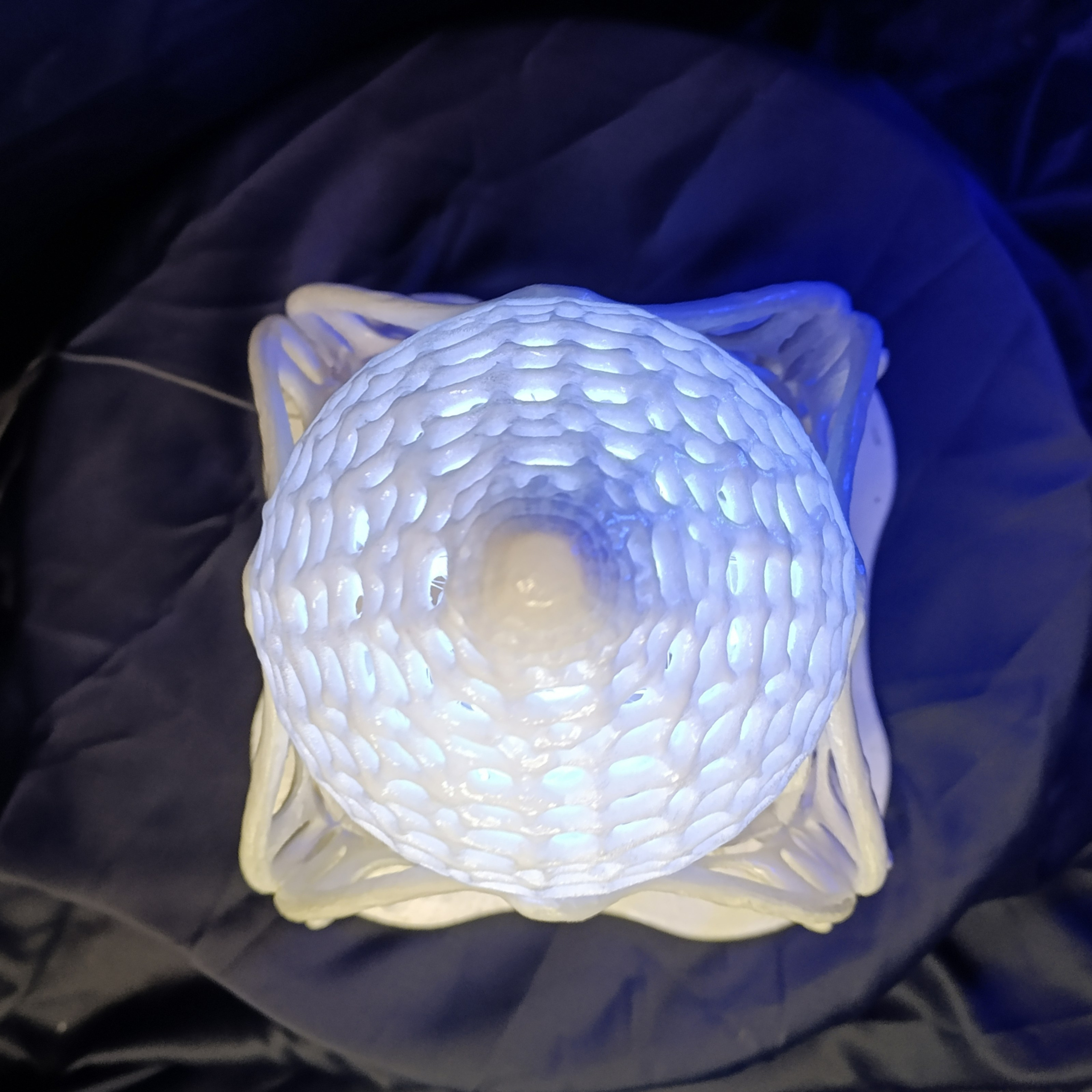 Дыхание берез #100: Объект из переработанного пластика. Саша Малышева ● Художник