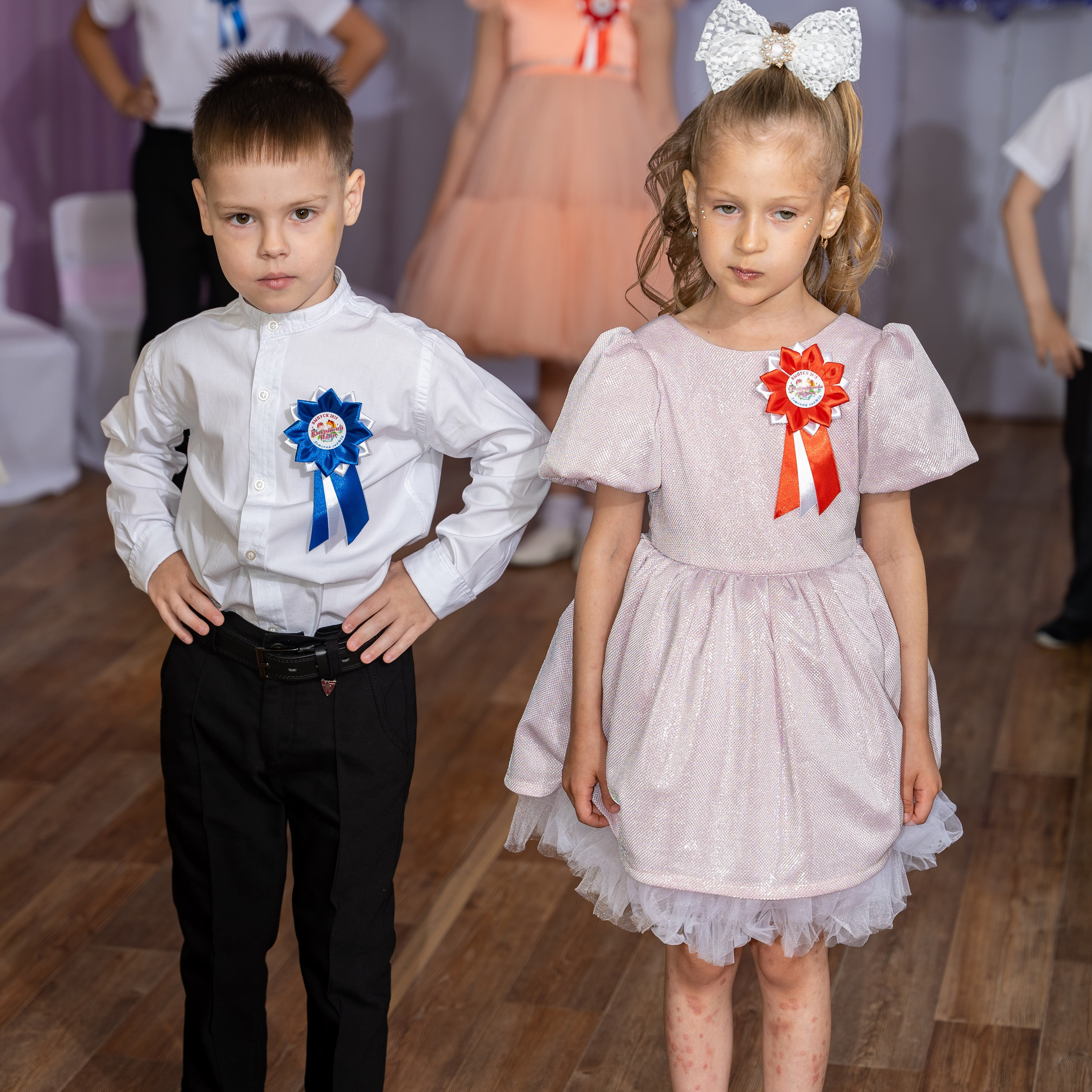 Фотосессия на выпускном утреннике в детсаду 2025. Eewa.ru