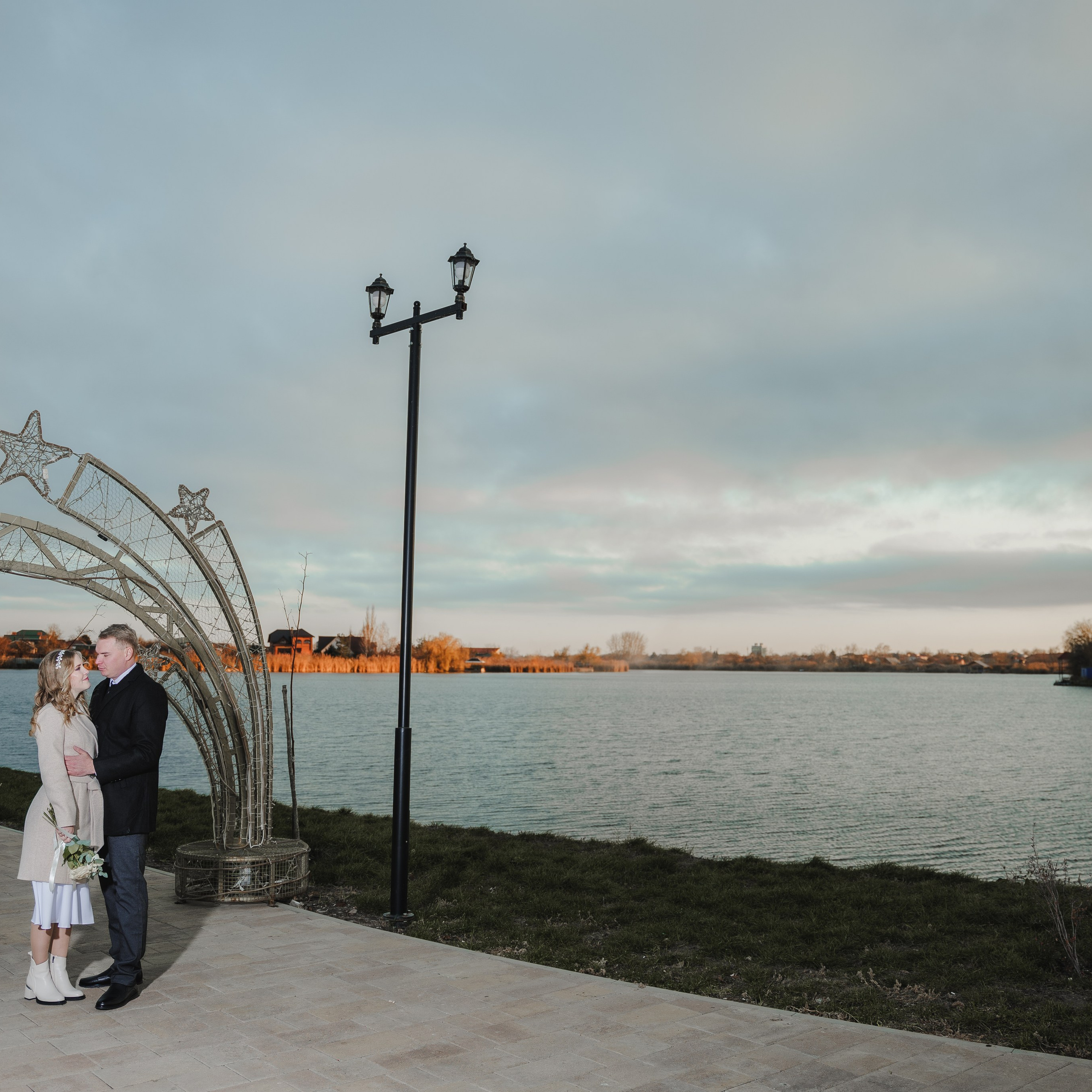 Артём Анжела. Eewa.ru