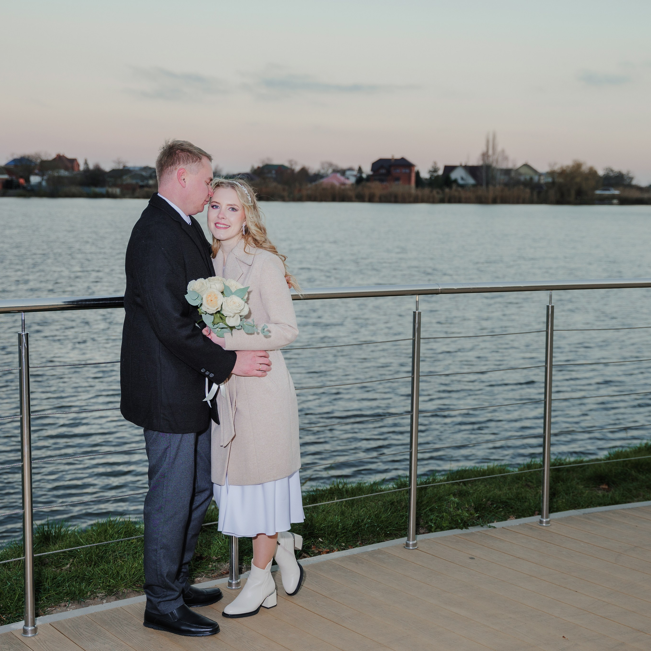 Артём Анжела. Eewa.ru