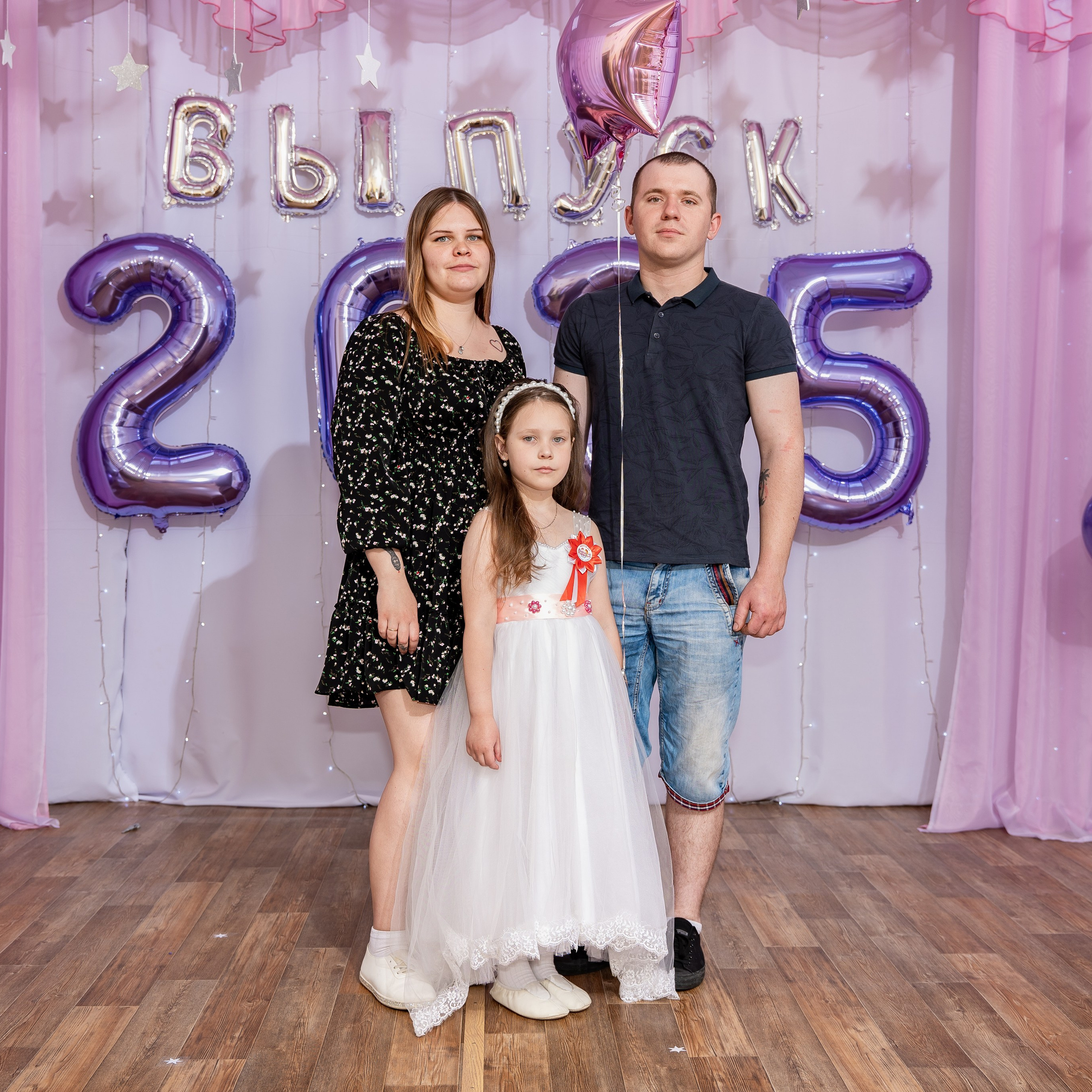 Фотосессия на выпускном утреннике в детсаду 2025. Eewa.ru