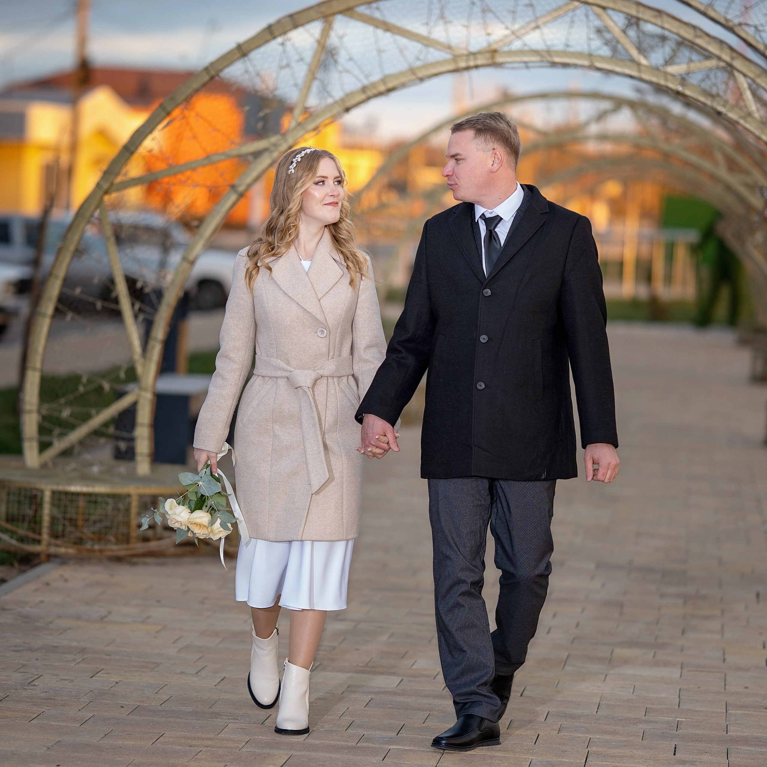 Артём Анжела. Eewa.ru