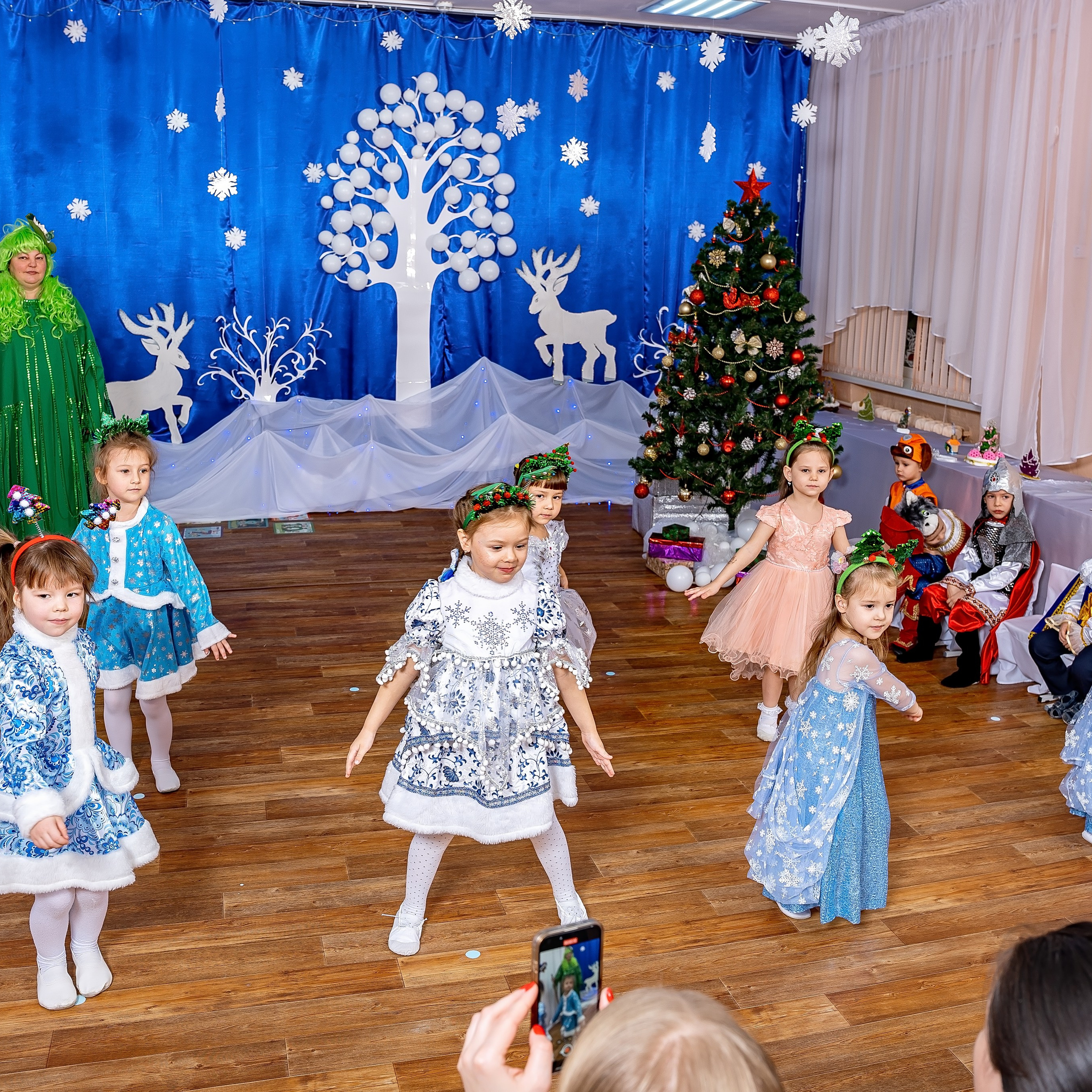 Новогодние фотографии детский сад. Eewa.ru