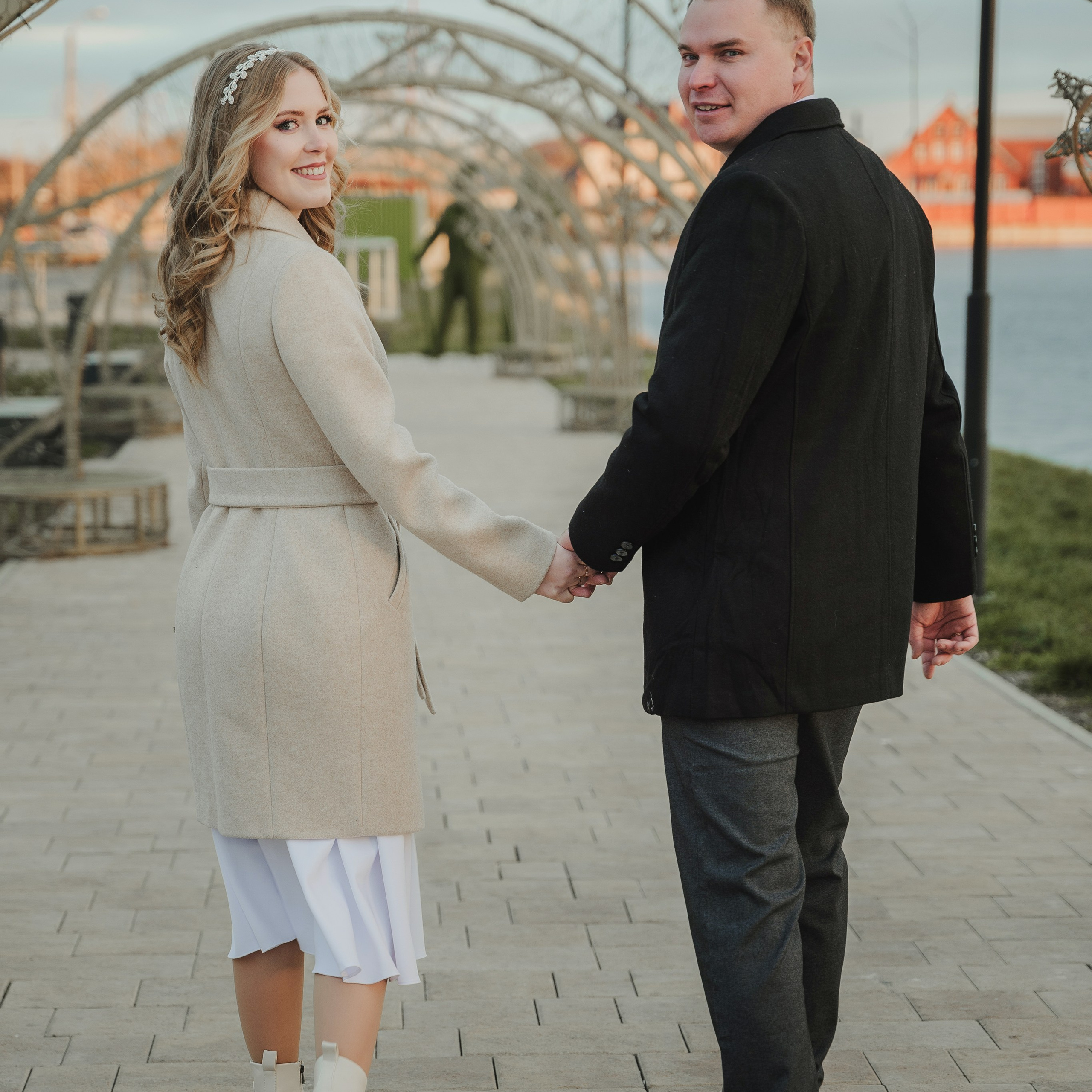 Артём Анжела. Eewa.ru