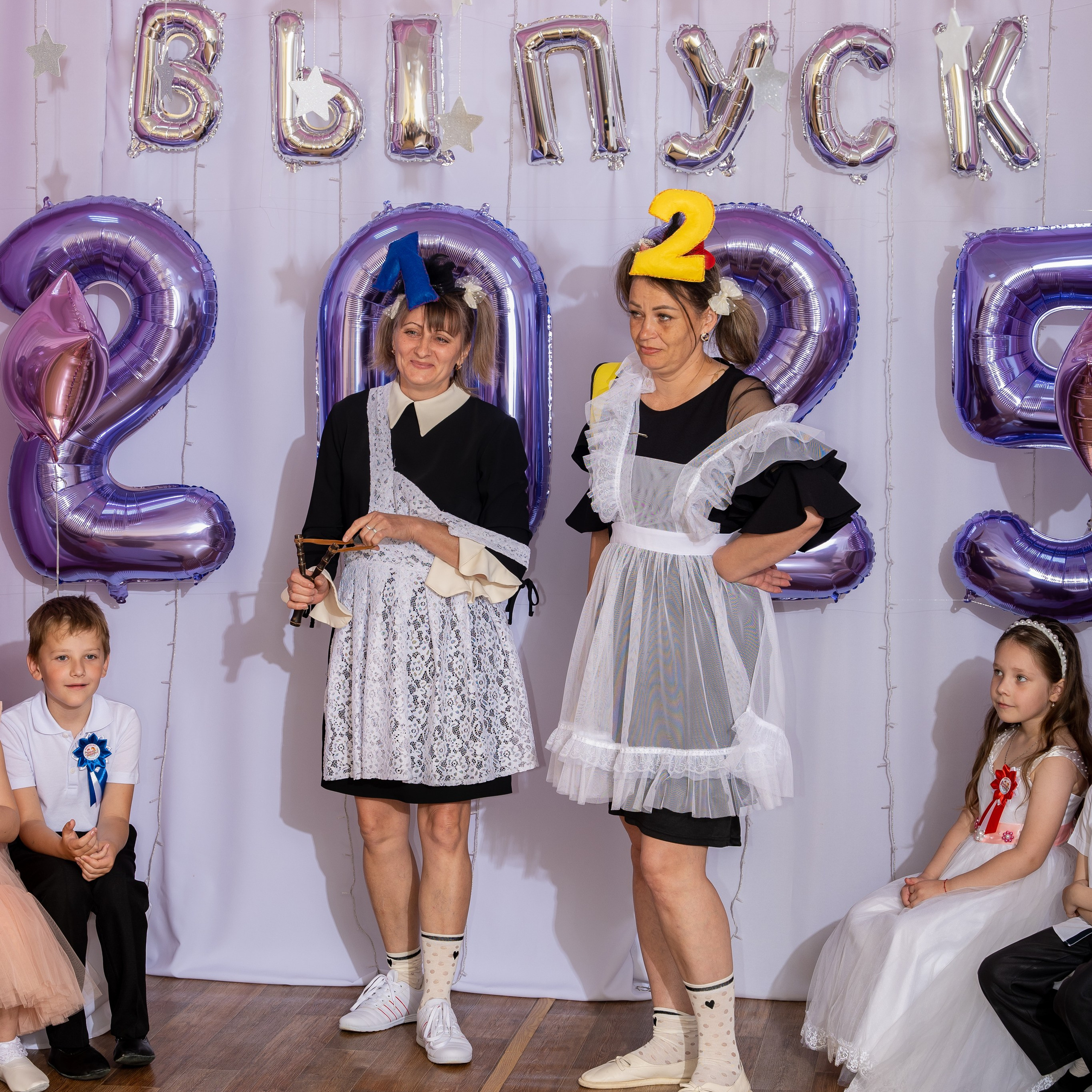 Фотосессия на выпускном утреннике в детсаду 2025. Eewa.ru