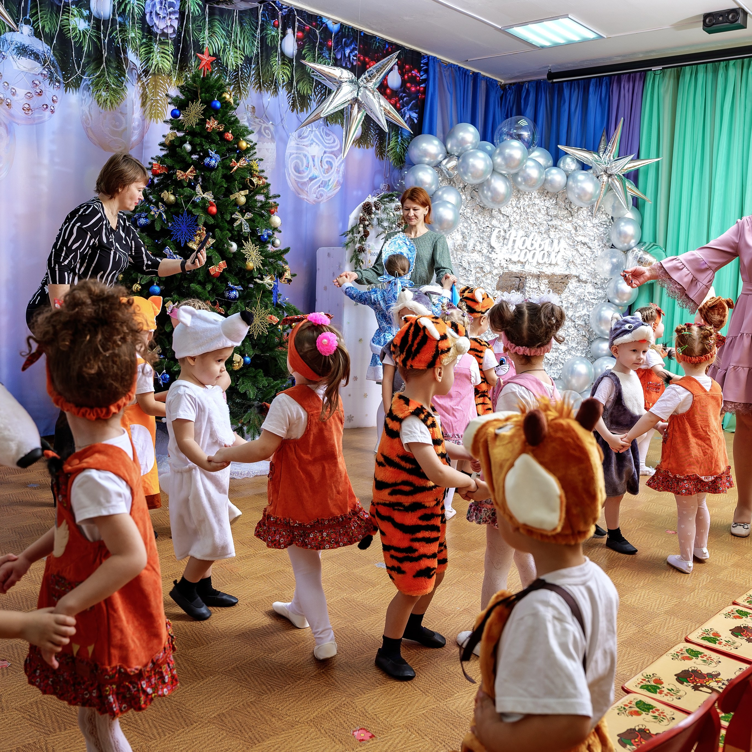 Новогодние фотосессии в детсаду. Eewa.ru