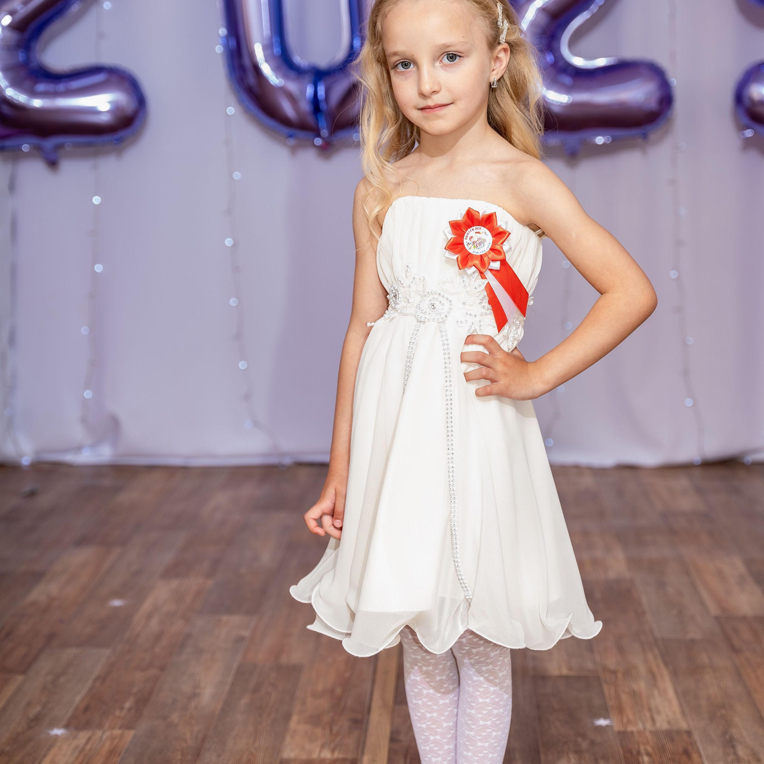 Фотосессия на выпускном утреннике в детсаду 2025. Eewa.ru