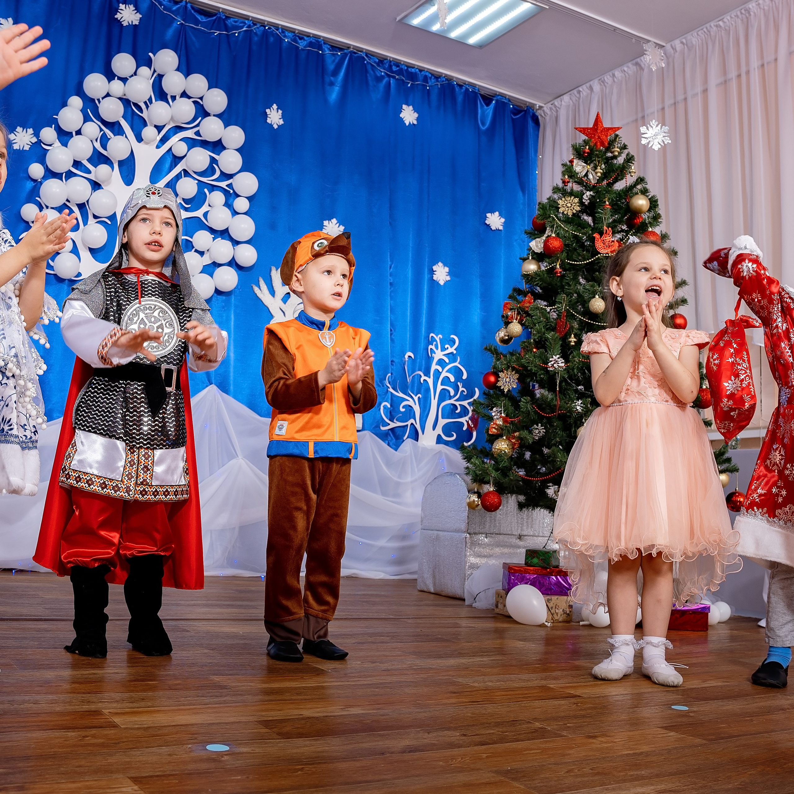 Новогодние фотографии детский сад. Eewa.ru