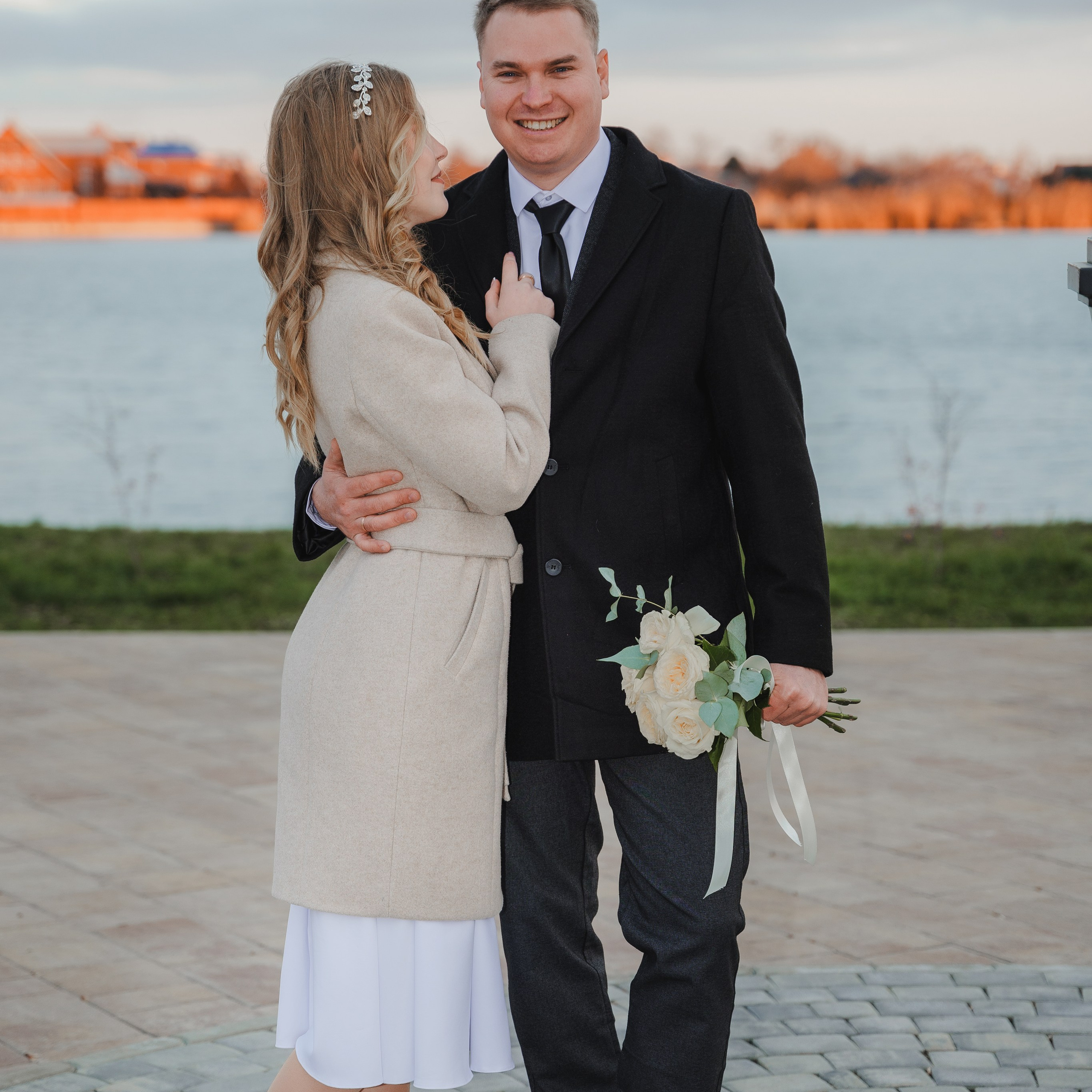 Артём Анжела. Eewa.ru