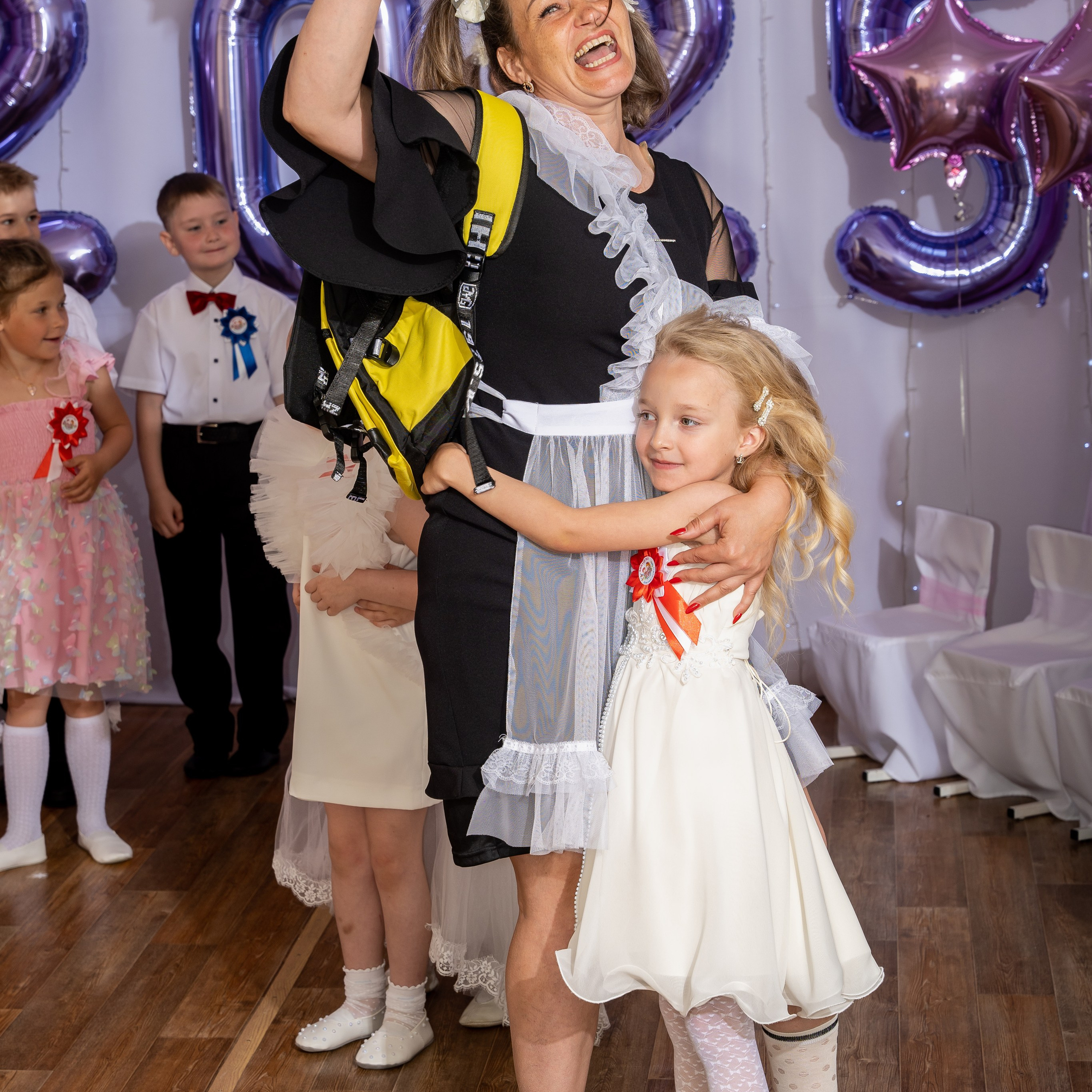 Фотосессия на выпускном утреннике в детсаду 2025. Eewa.ru