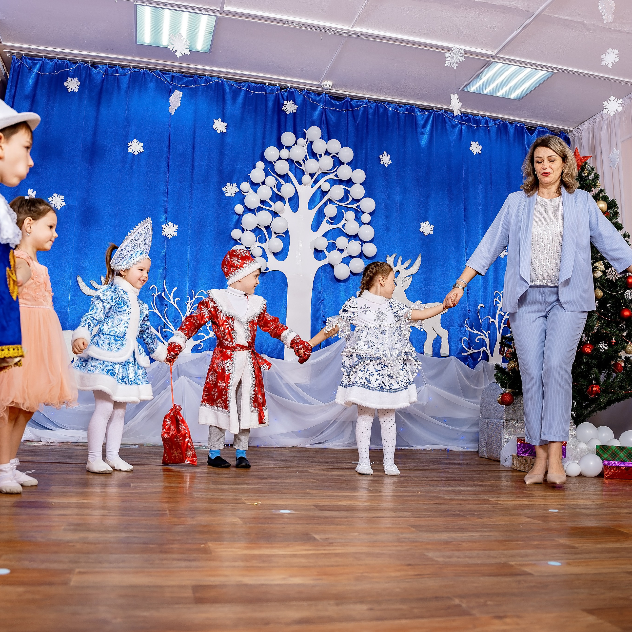 Новогодние фотографии детский сад. Eewa.ru