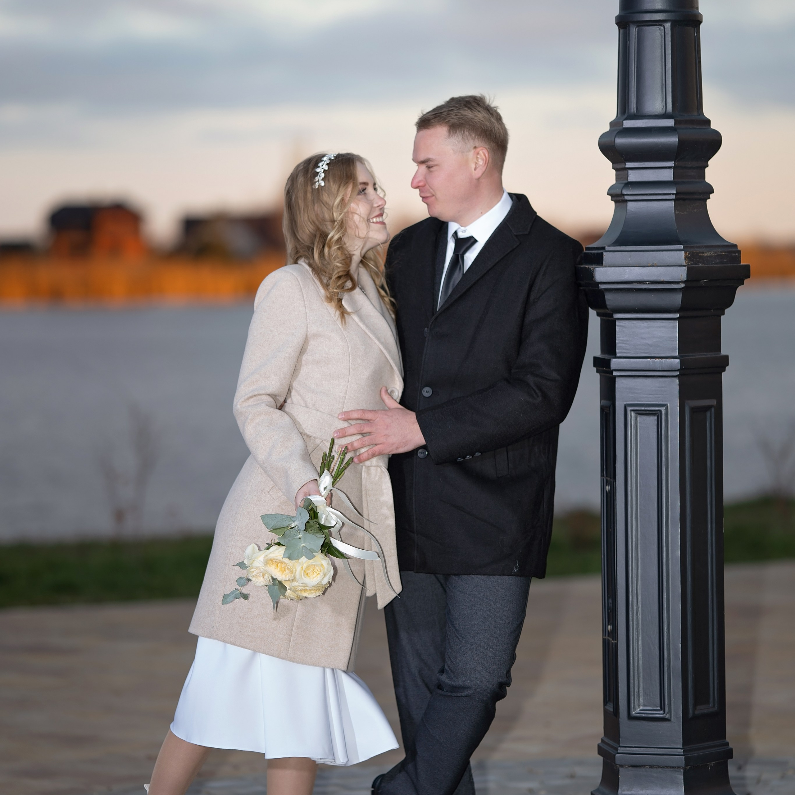 Артём Анжела. Eewa.ru