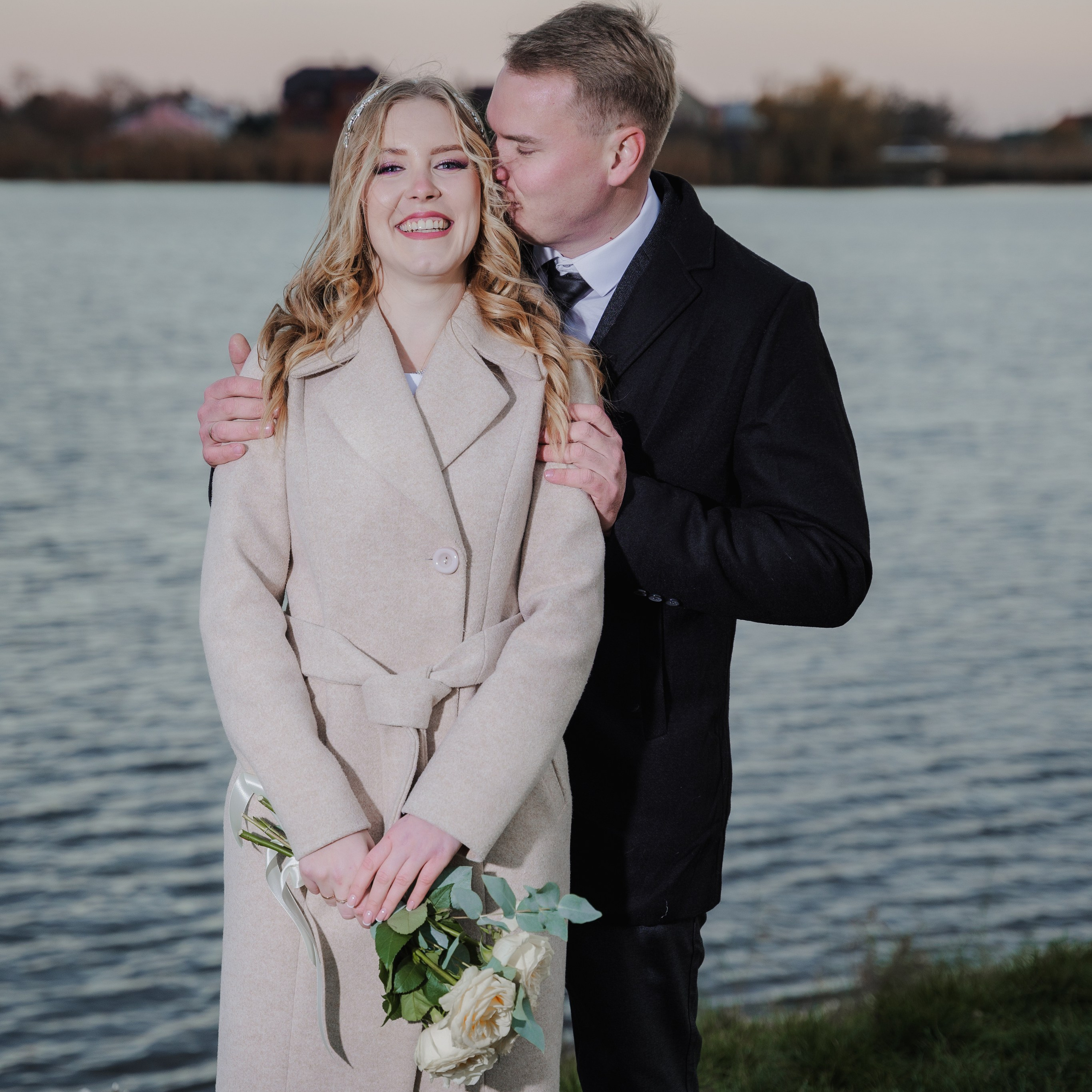 Артём Анжела. Eewa.ru