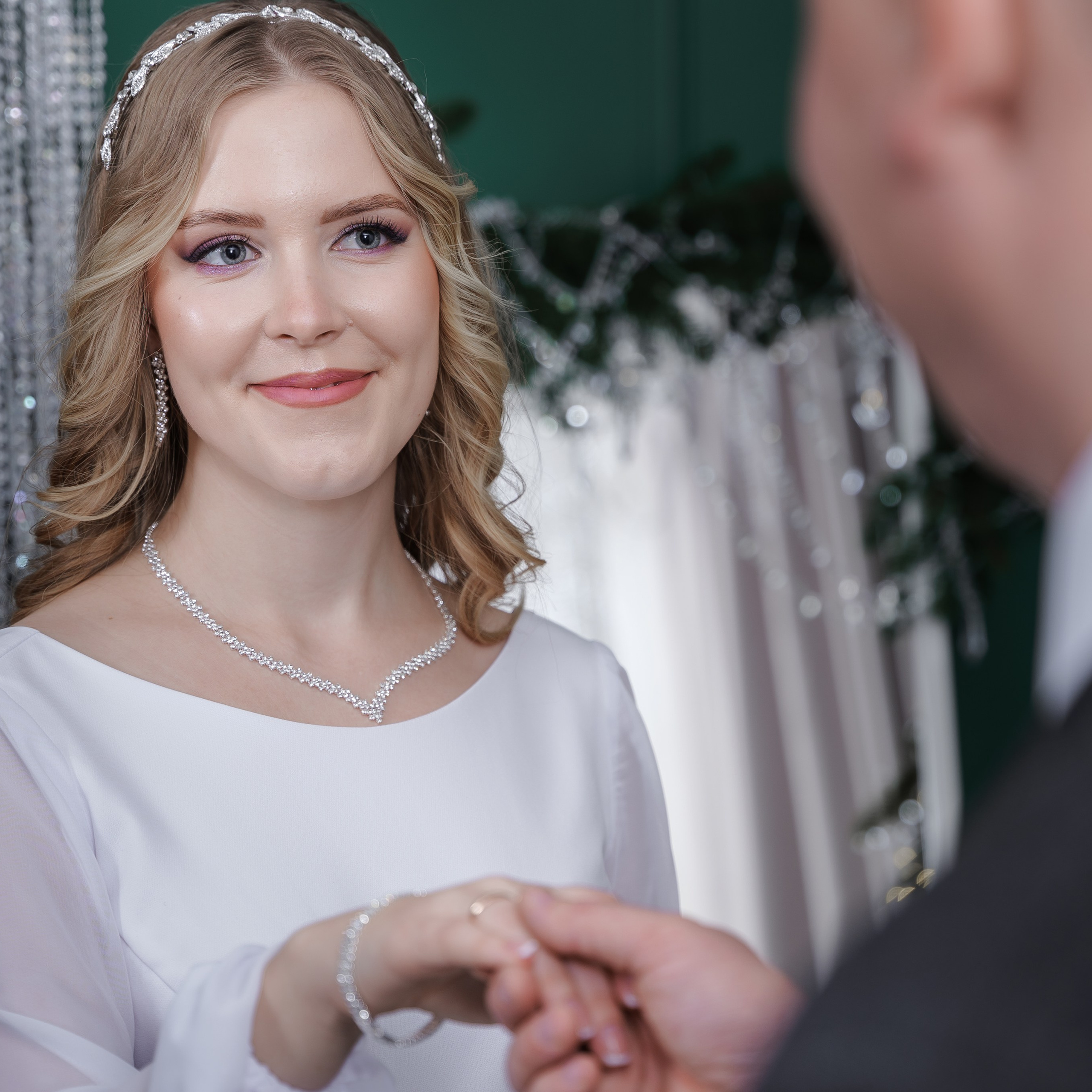 Артём Анжела. Eewa.ru