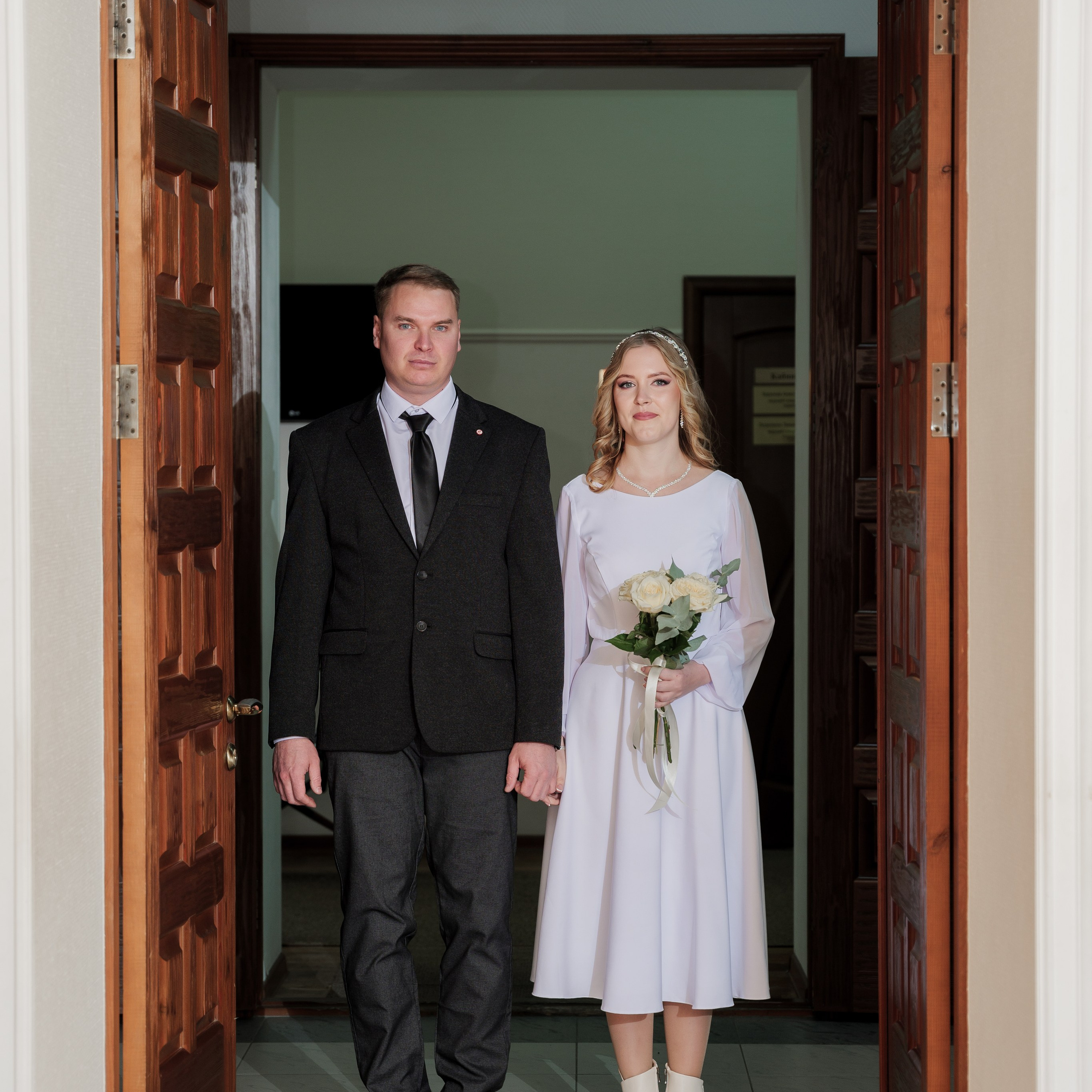 Артём Анжела. Eewa.ru