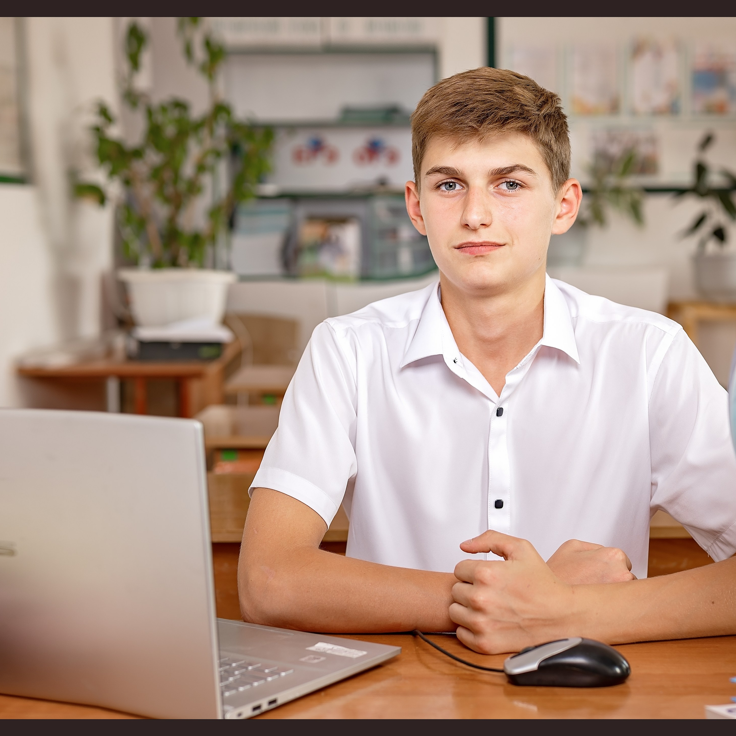 9 класс выпускной альбом. Eewa.ru