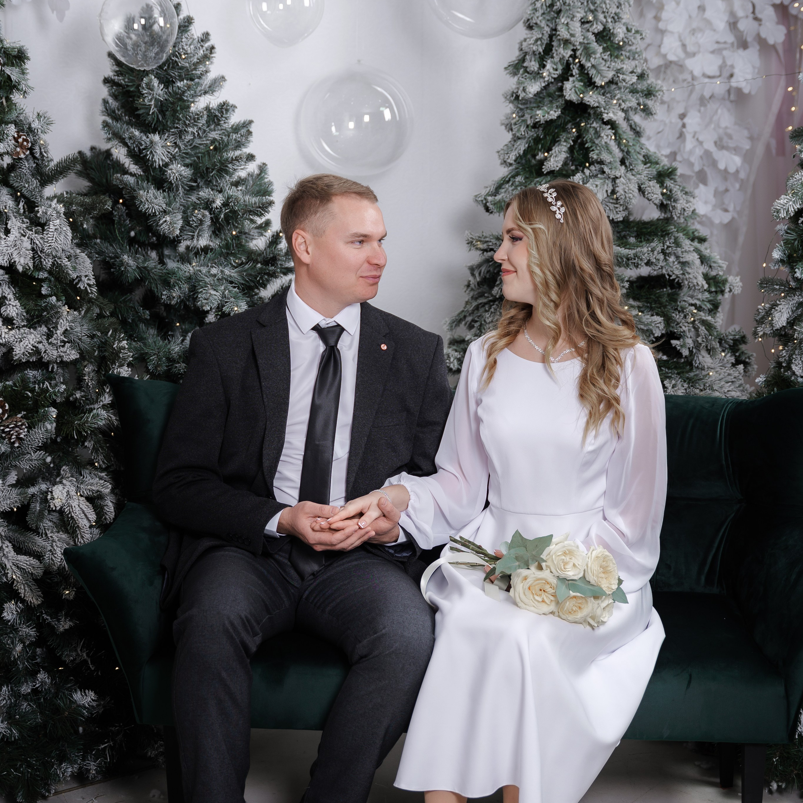 Артём Анжела. Eewa.ru