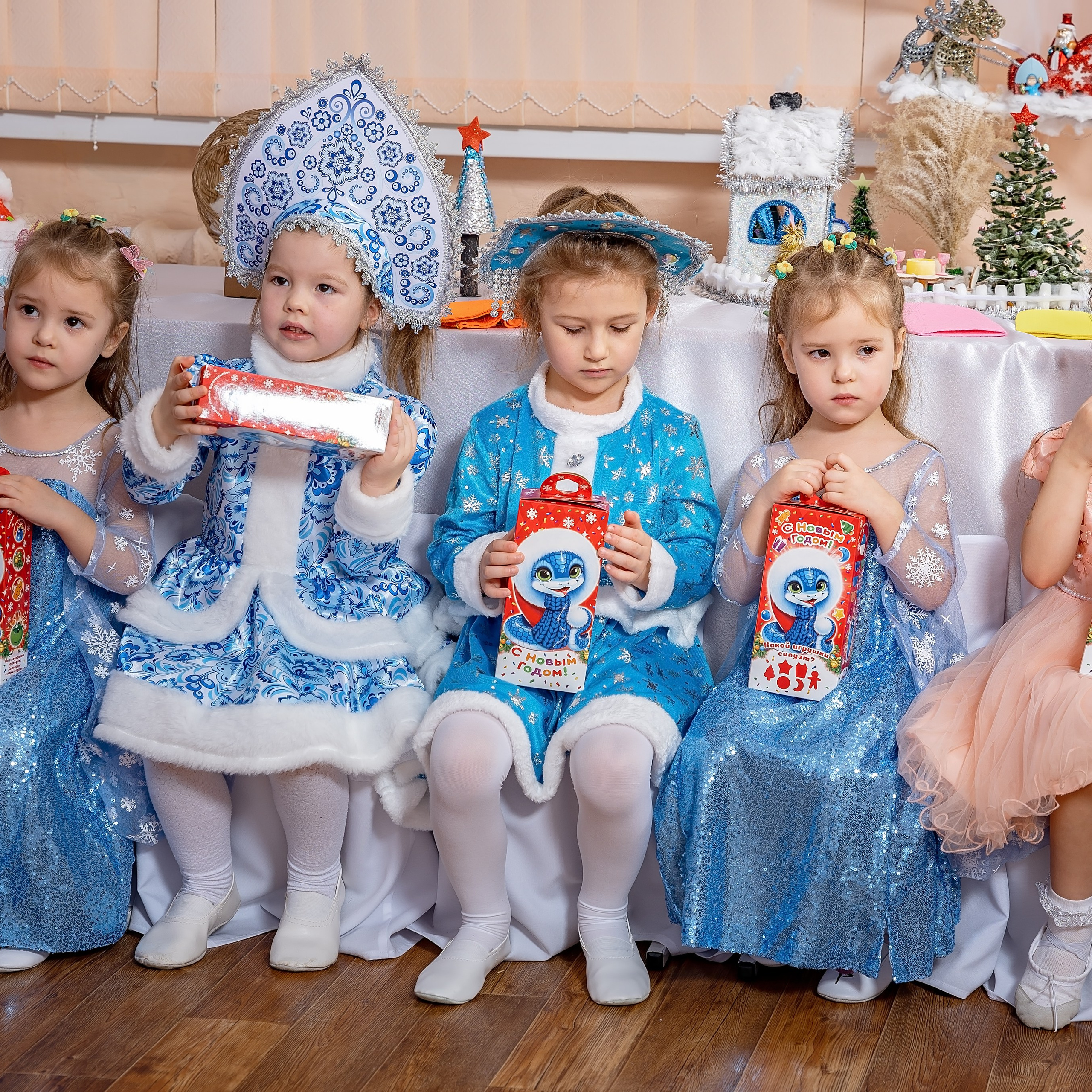 Новогодние фотографии детский сад. Eewa.ru