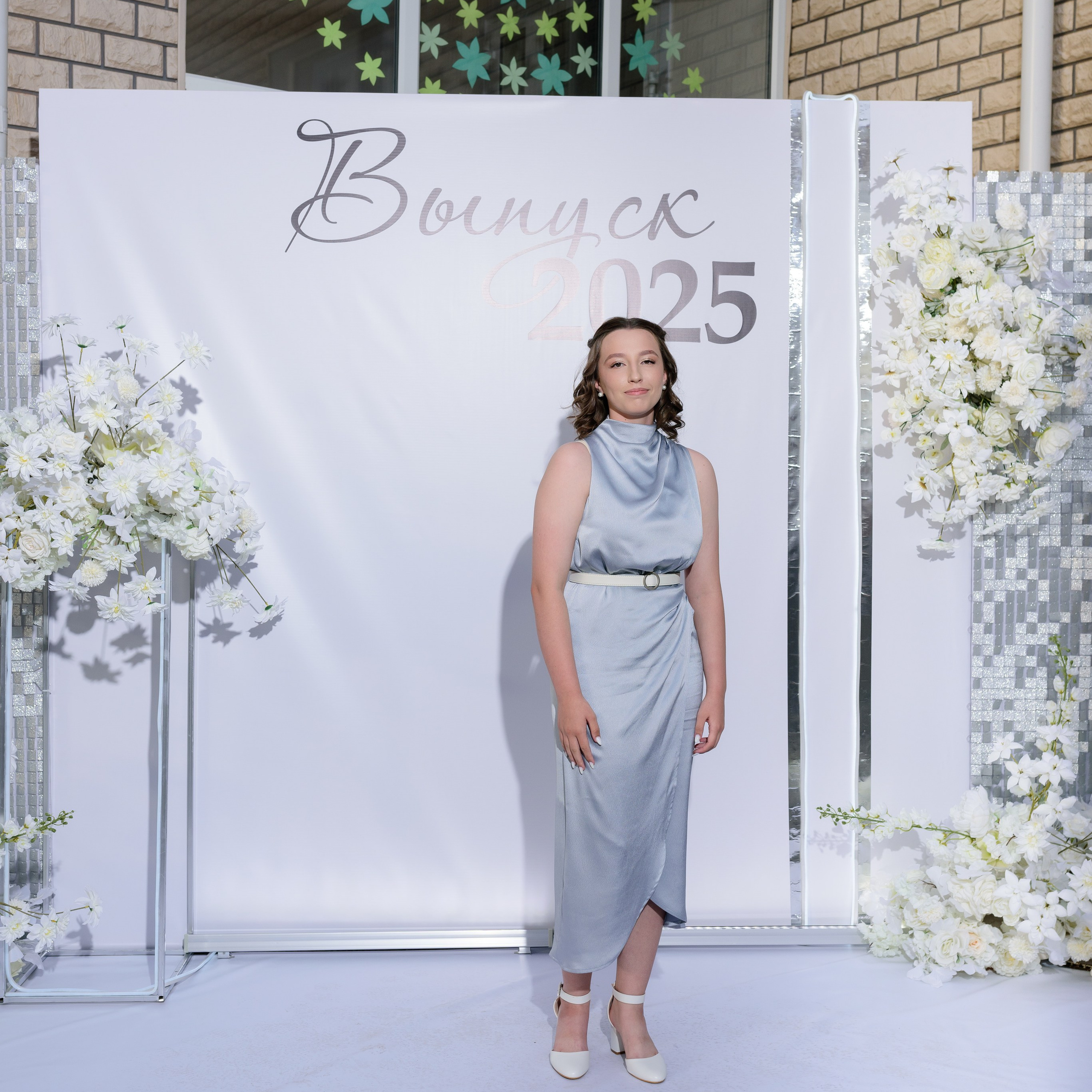 Фотосессия на выпускном вечере 2025 год Лицей. Eewa.ru