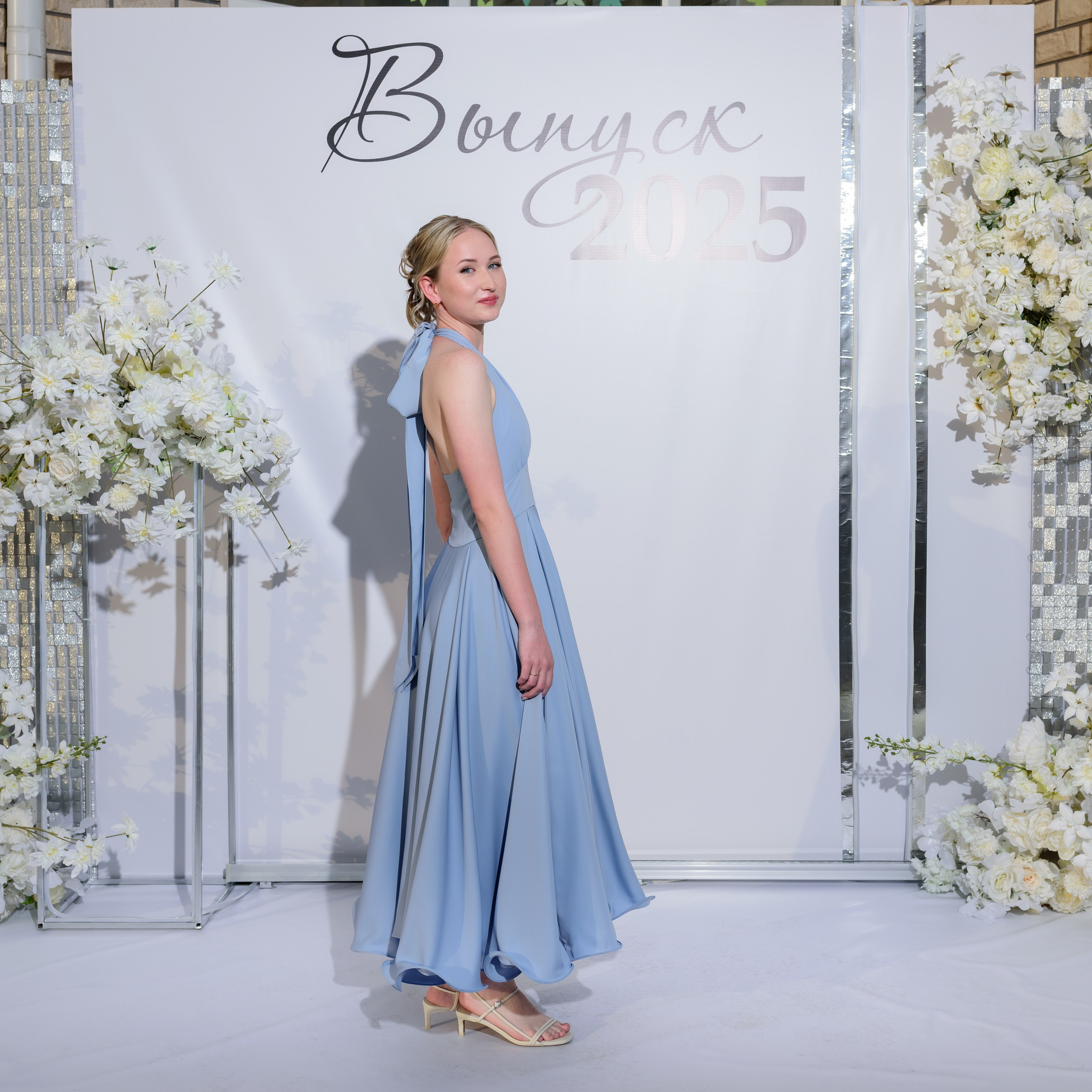 Фотосессия на выпускном вечере 2025 год Лицей. Eewa.ru