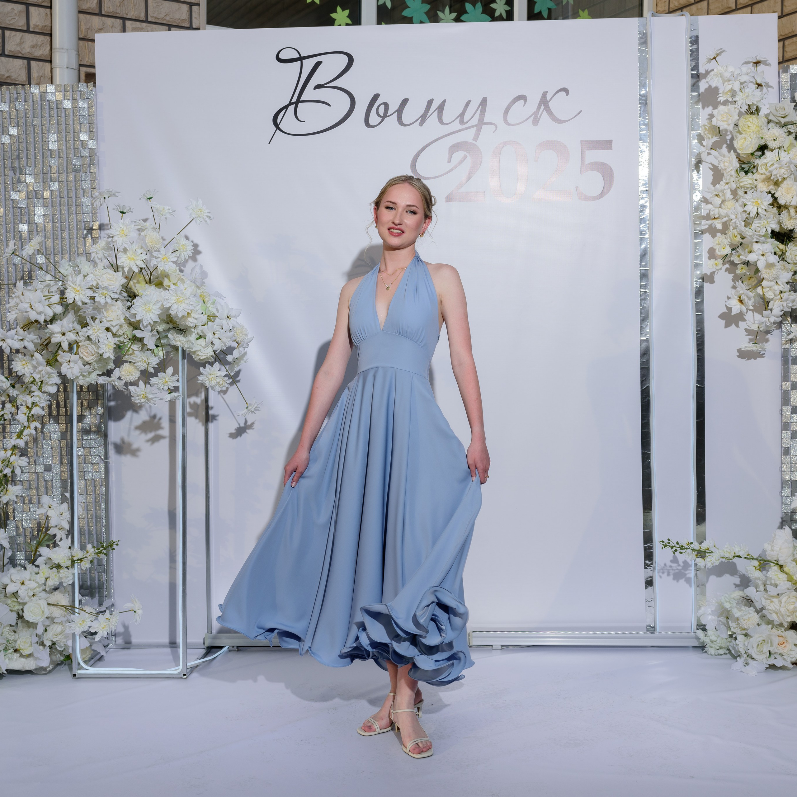 Фотосессия на выпускном вечере 2025 год Лицей. Eewa.ru