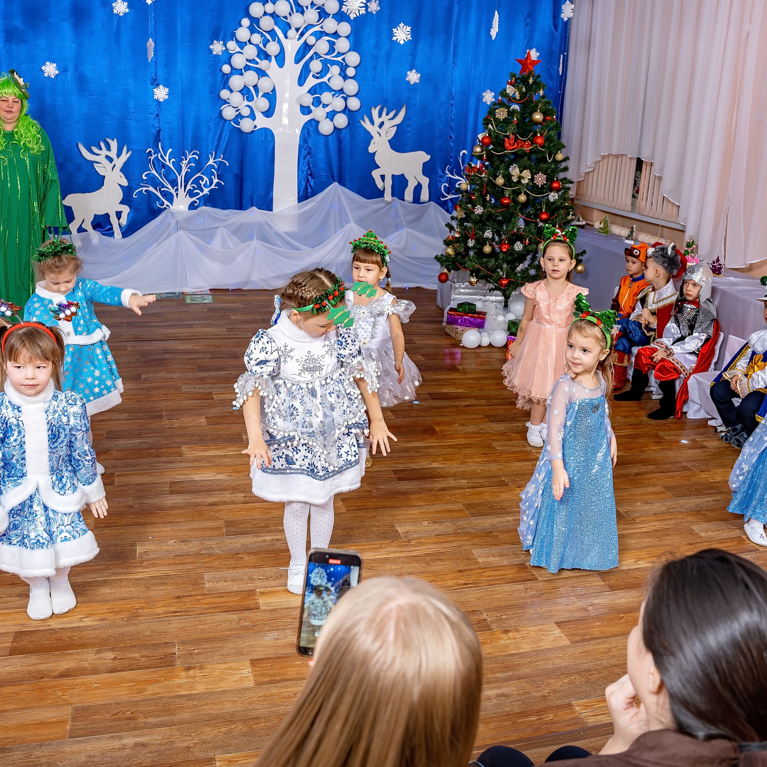 Новогодние фотографии детский сад. Eewa.ru