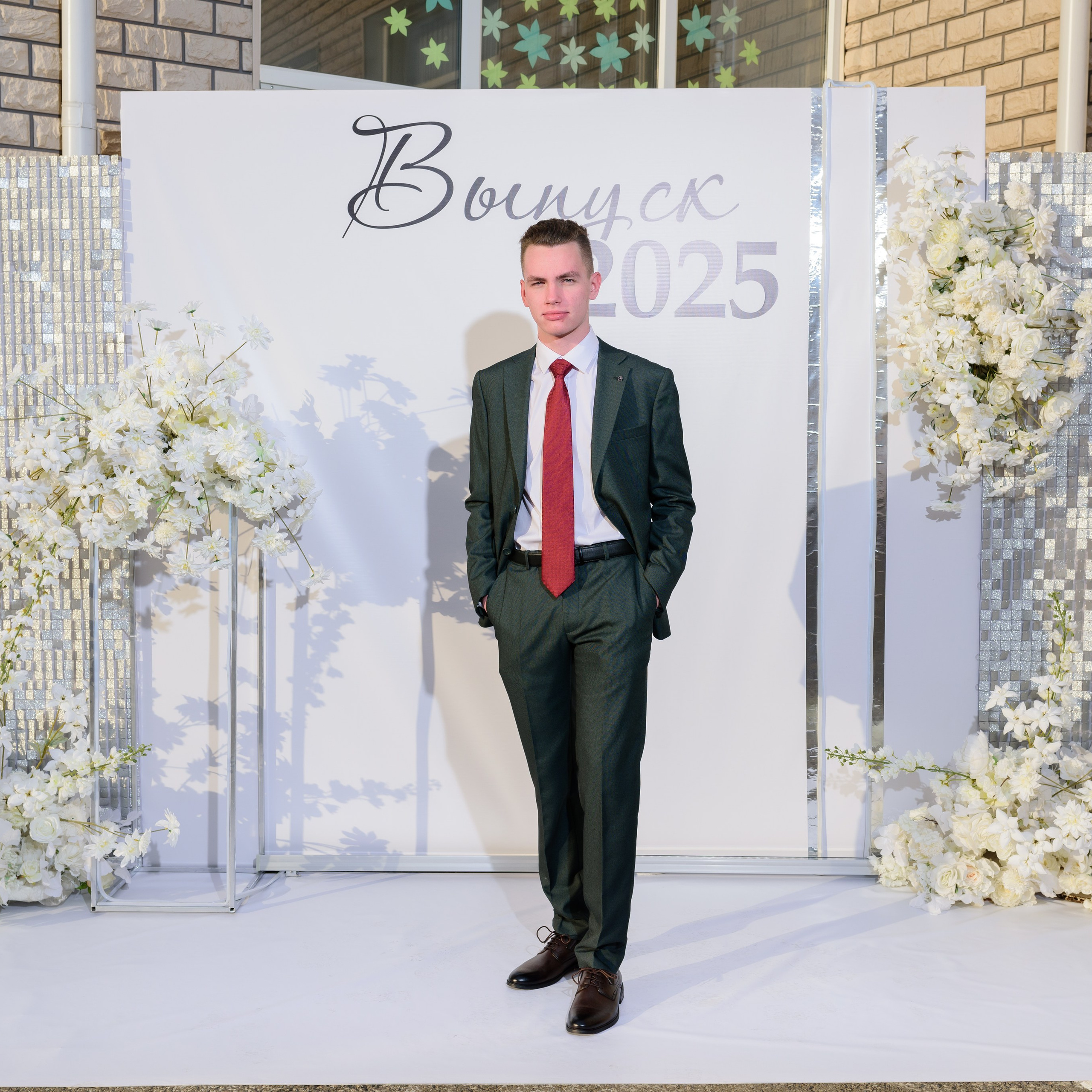 Фотосессия на выпускном вечере 2025 год Лицей. Eewa.ru