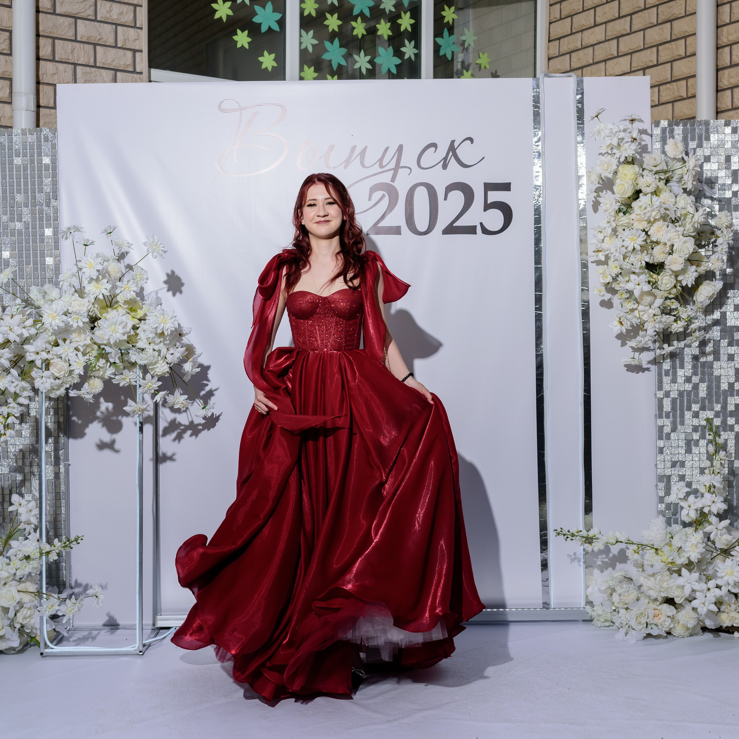 Фотосессия на выпускном вечере 2025 год Лицей. Eewa.ru