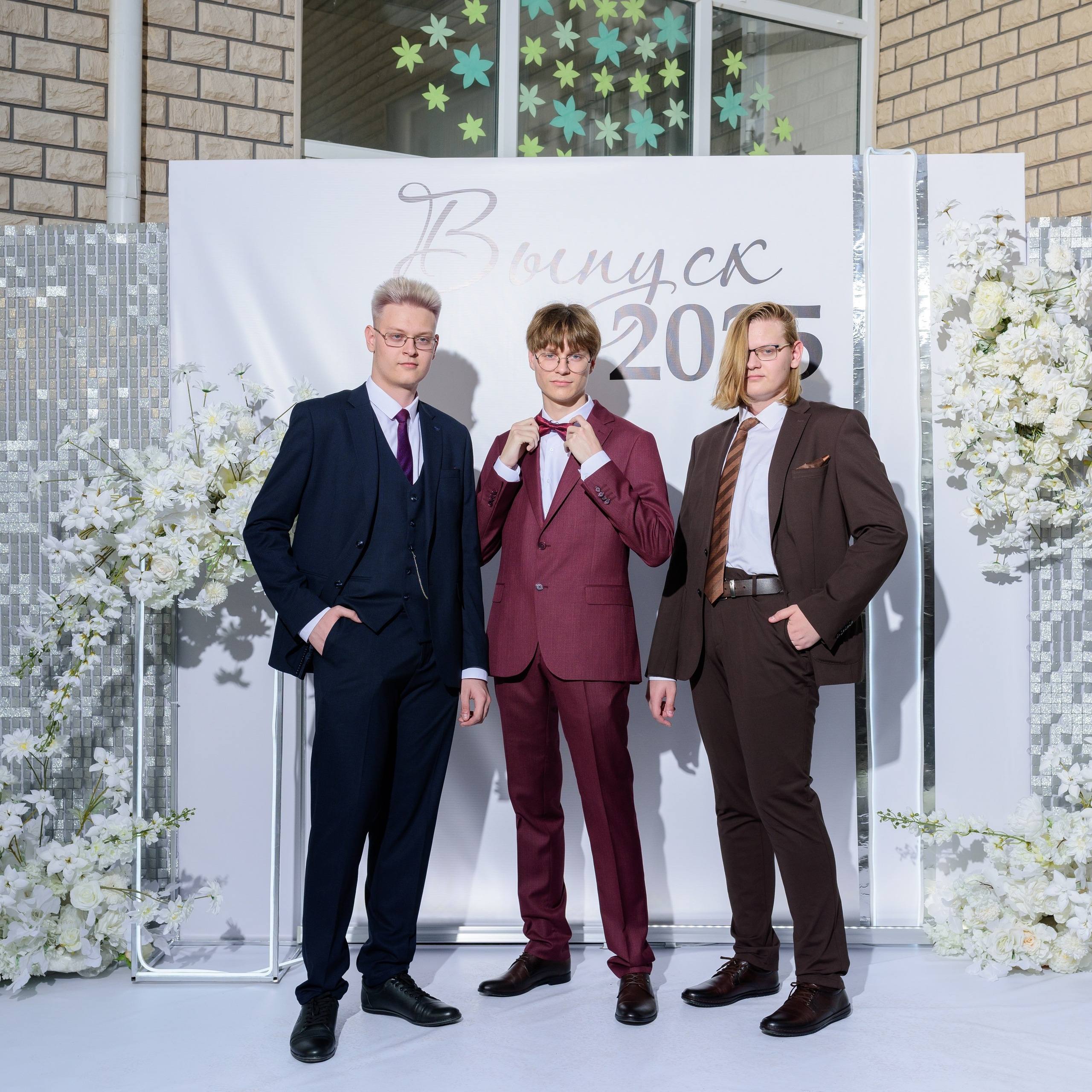 Фотосессия на выпускном вечере 2025 год Лицей. Eewa.ru