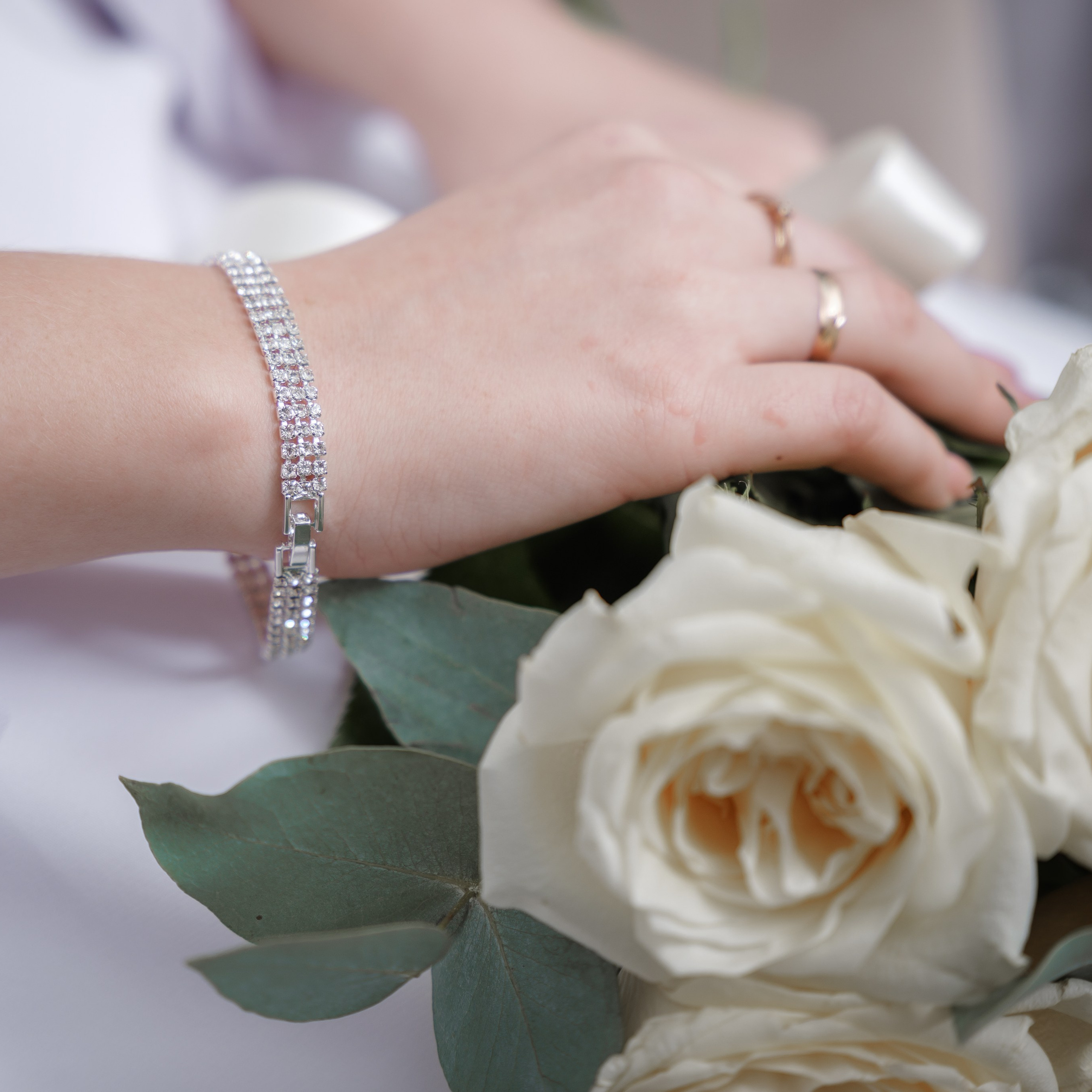 Артём Анжела. Eewa.ru