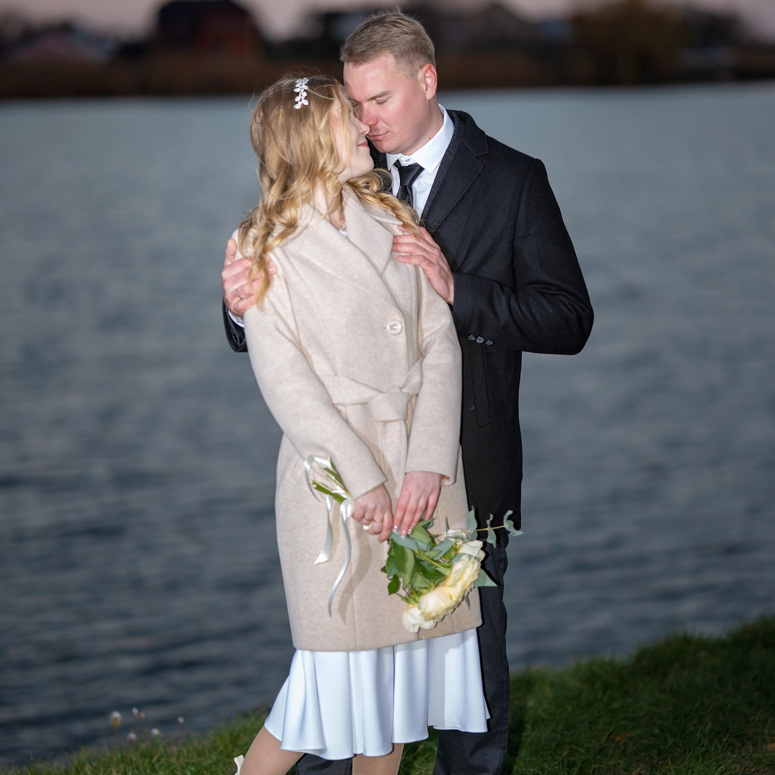 Артём Анжела. Eewa.ru