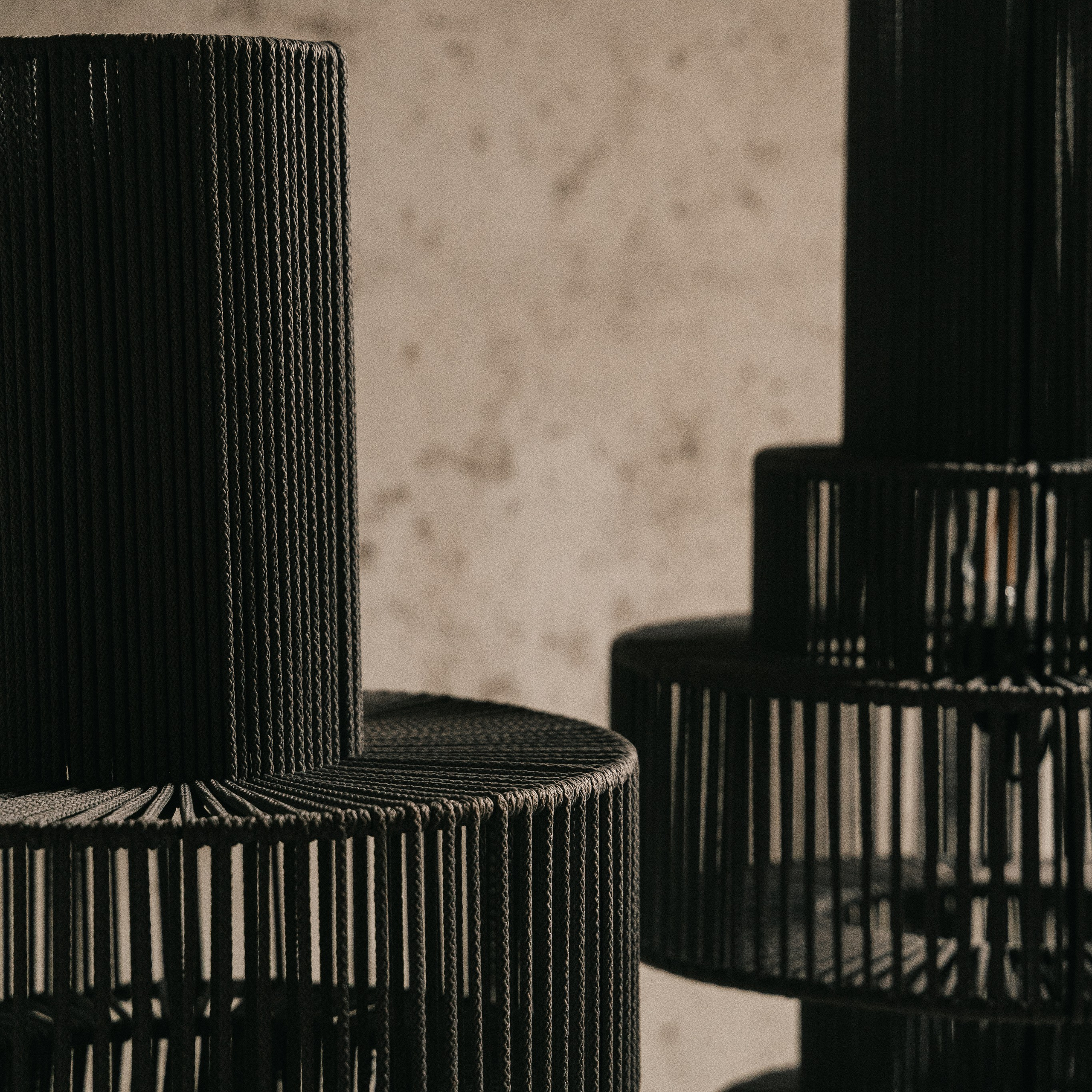 Коллекция «Улей» — абажуры выполненных в технике текстильная перетяжка / шнуровка из разных материалов