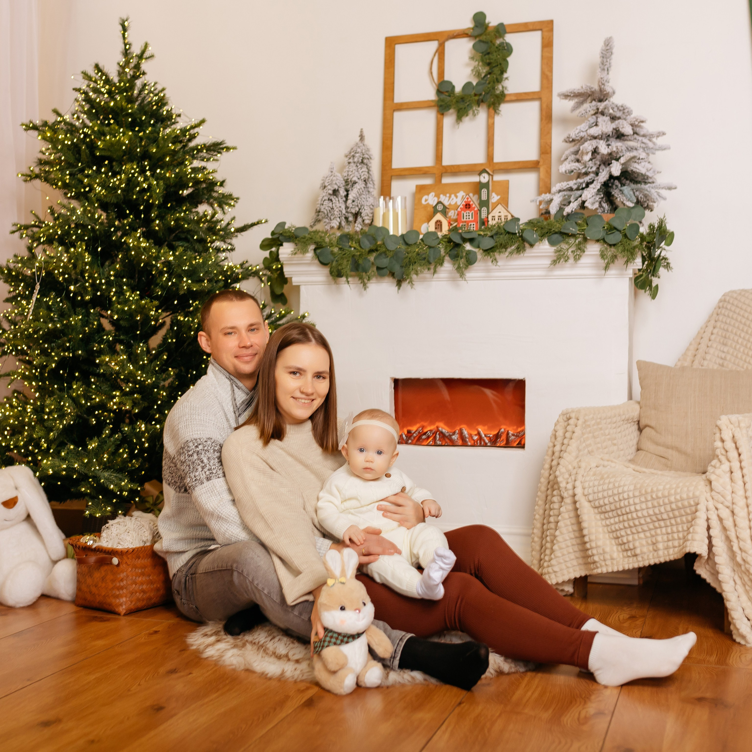 Максим София Кира