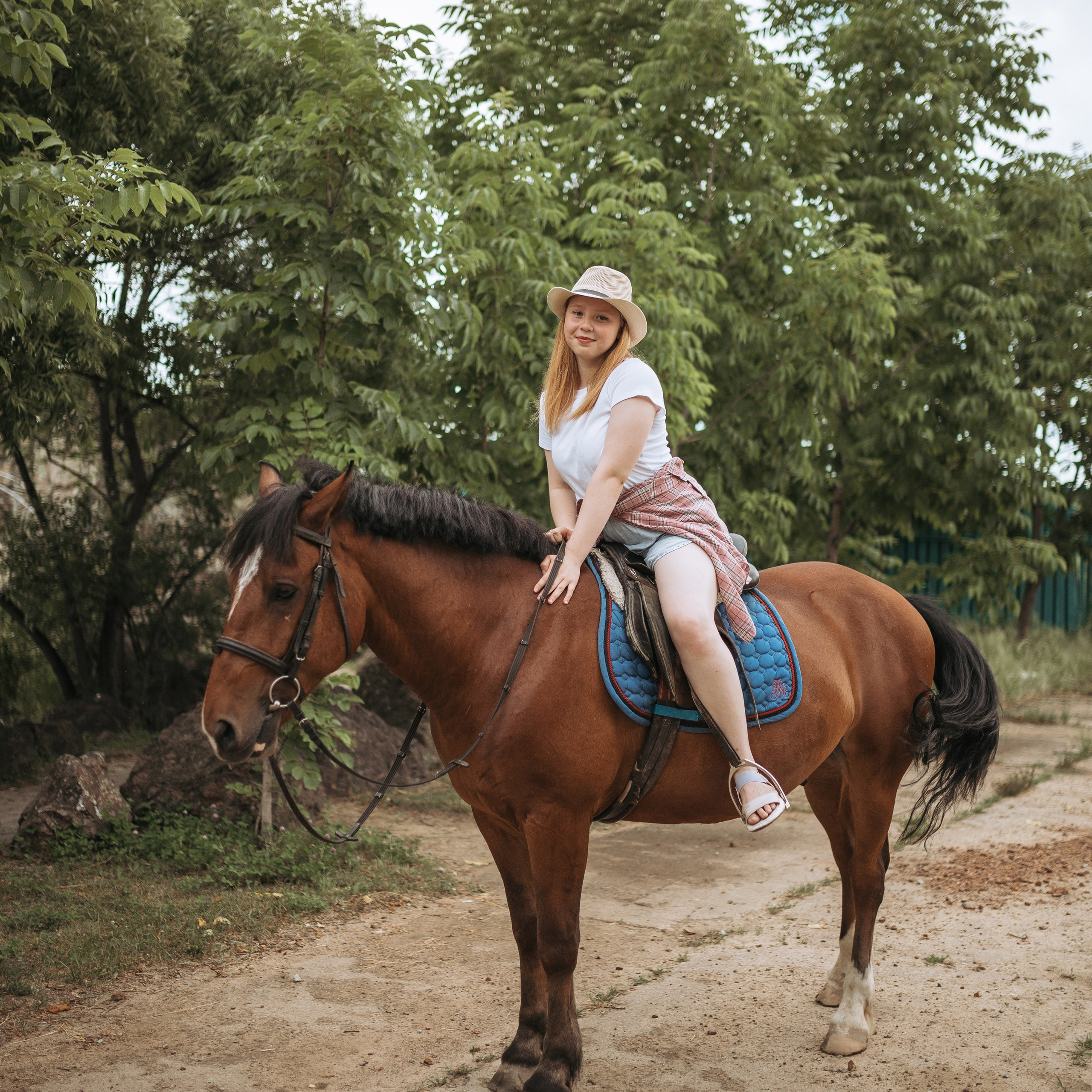Семейная фотосессия с лошадью. Женский фотограф в Хабаровске