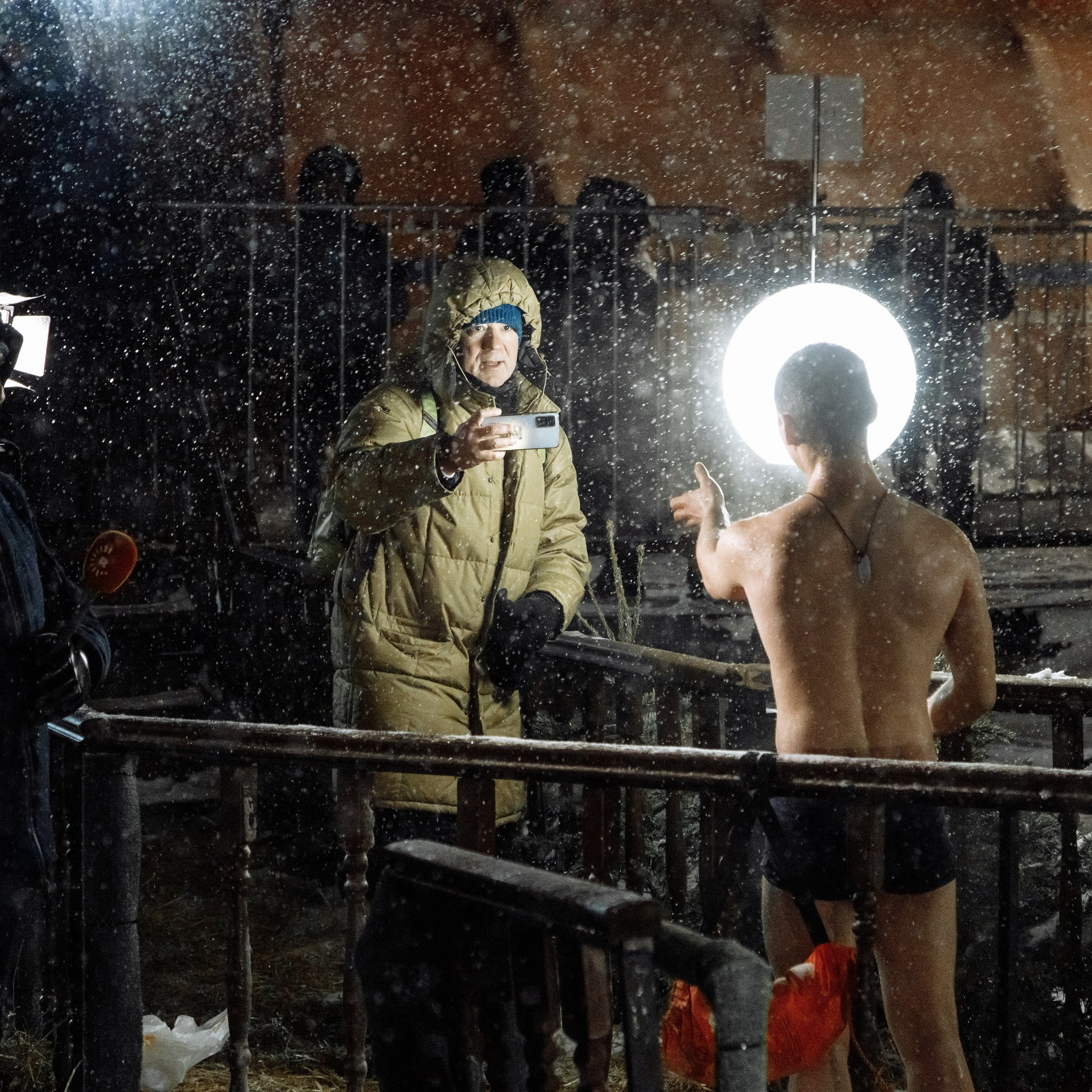 Крещенские купания в Останкино. Фотограф Борис Грибанов