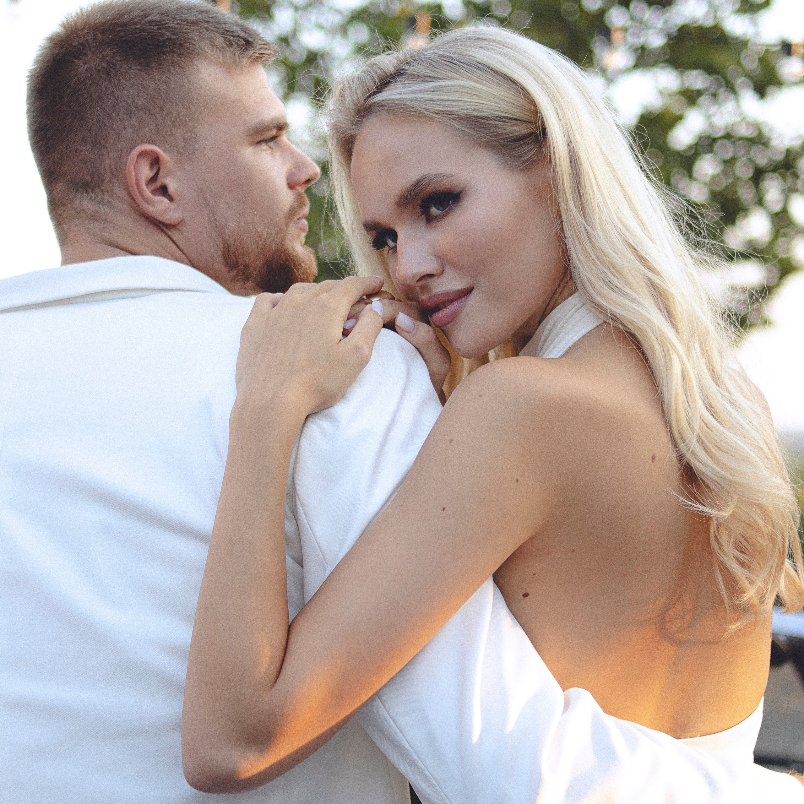 Я — фотограф, который помогает запечатлеть самые важные моменты вашей жизни!