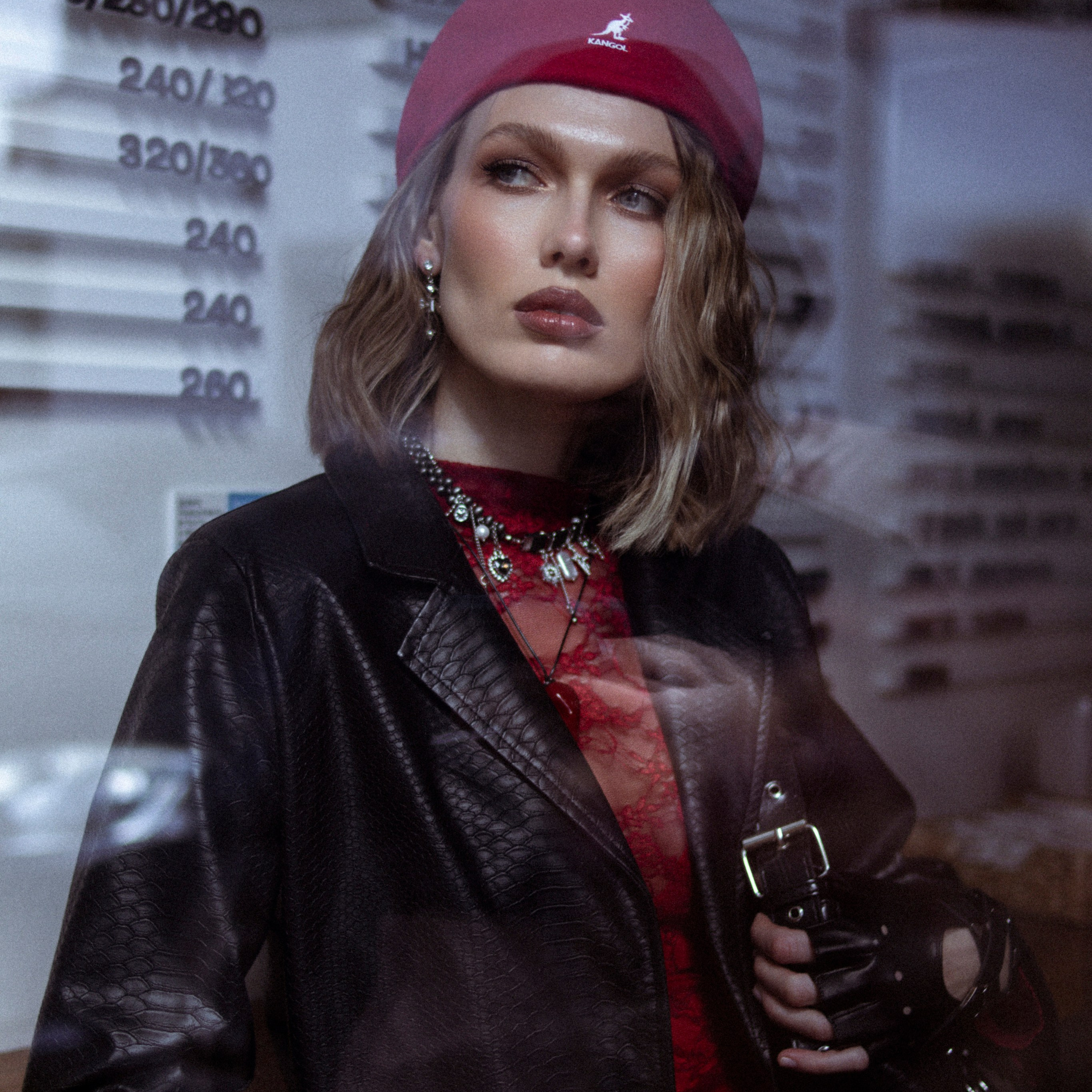 Я — фотограф, который помогает запечатлеть самые важные моменты вашей жизни!