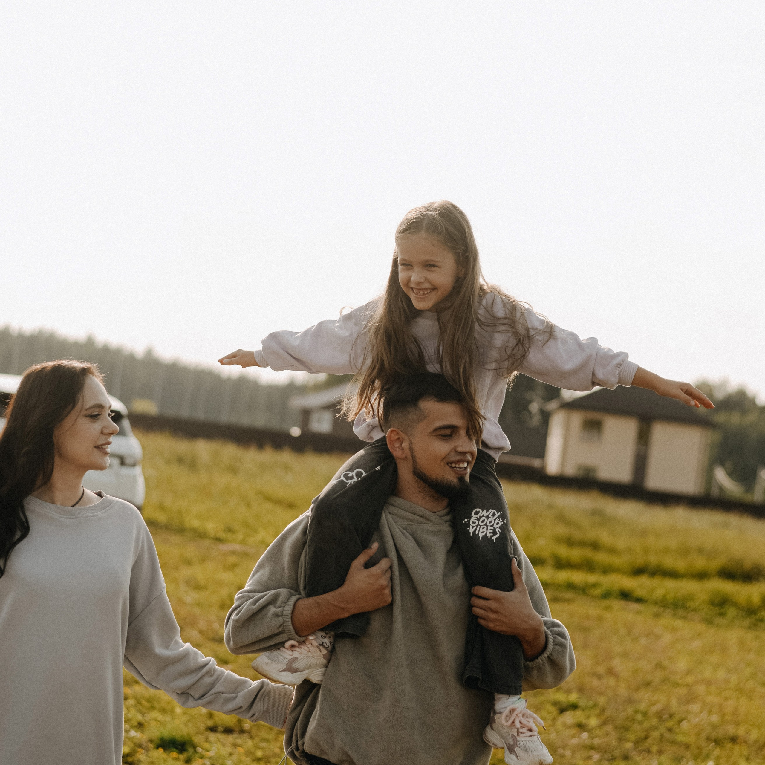 Влад, Вика и Арина