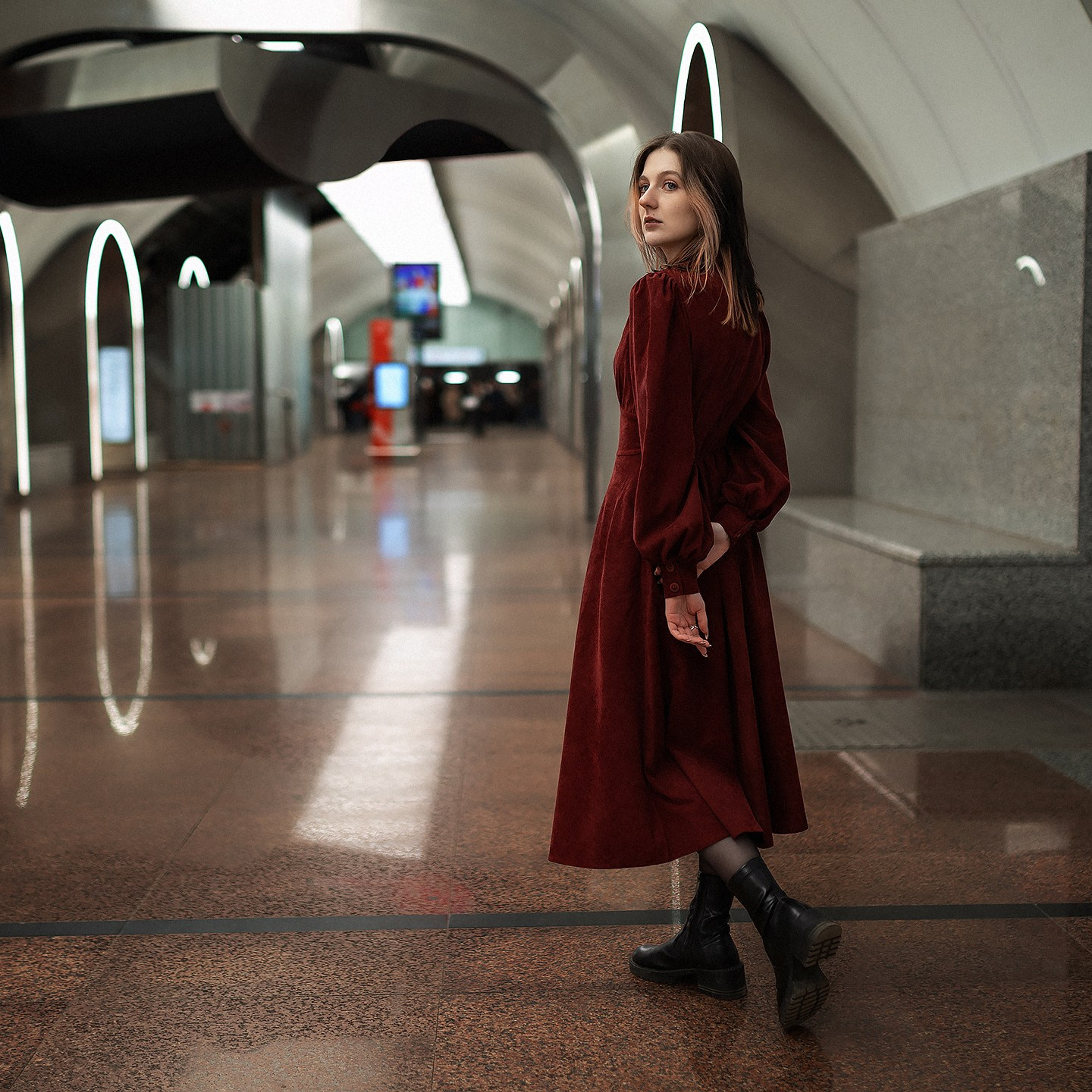 Варя, метро