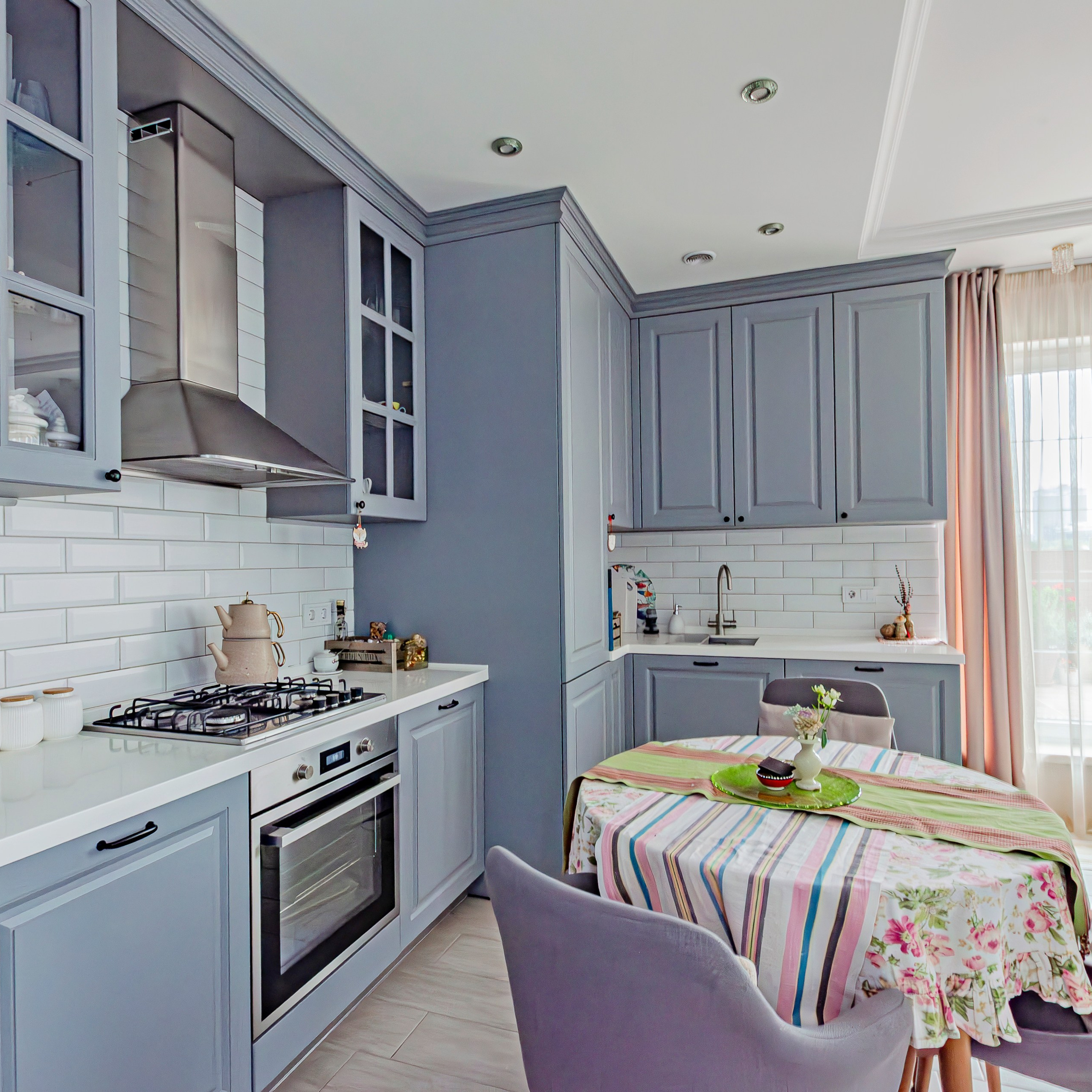 Достоевского 4