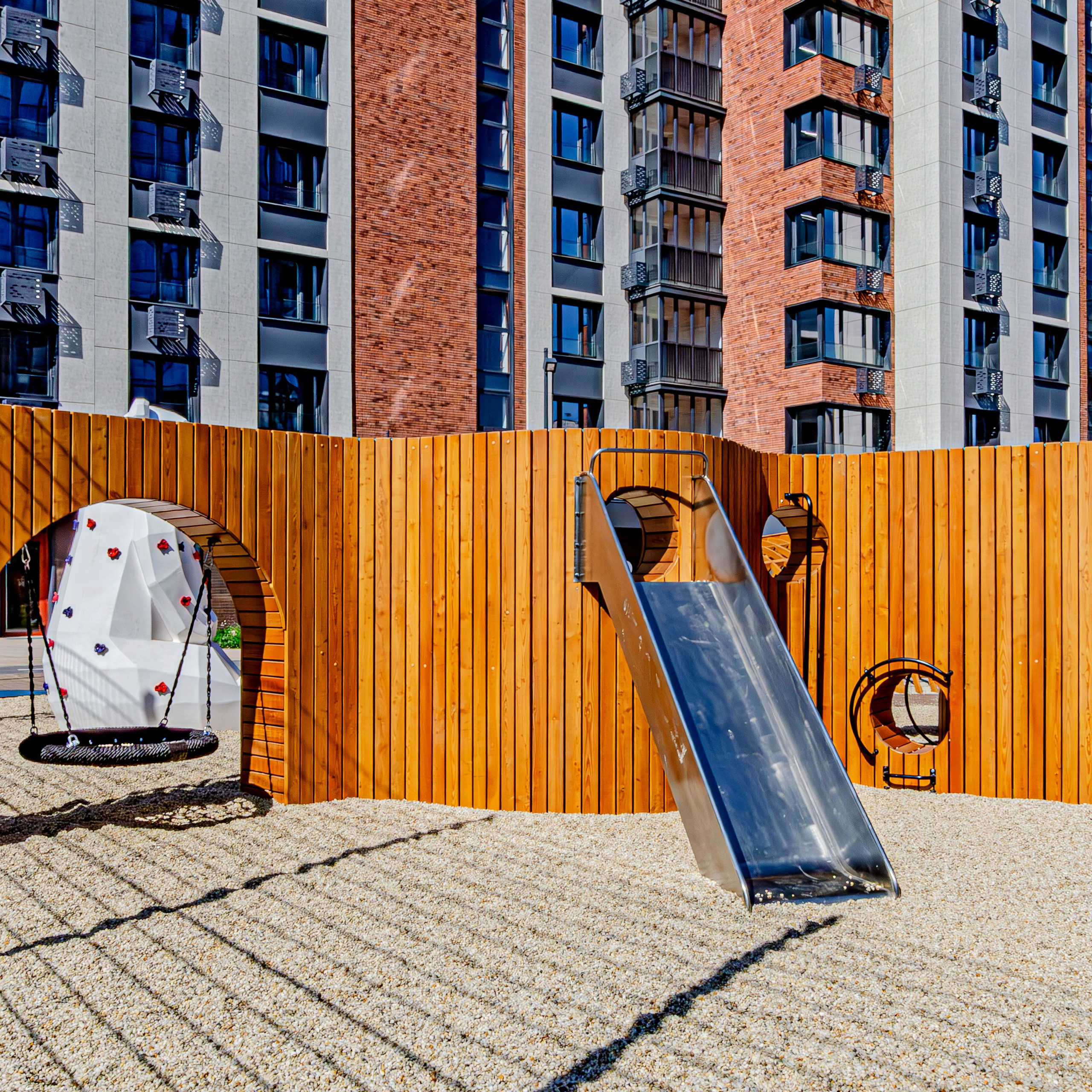 Детская площадка в ЖК Уникум на Ершова