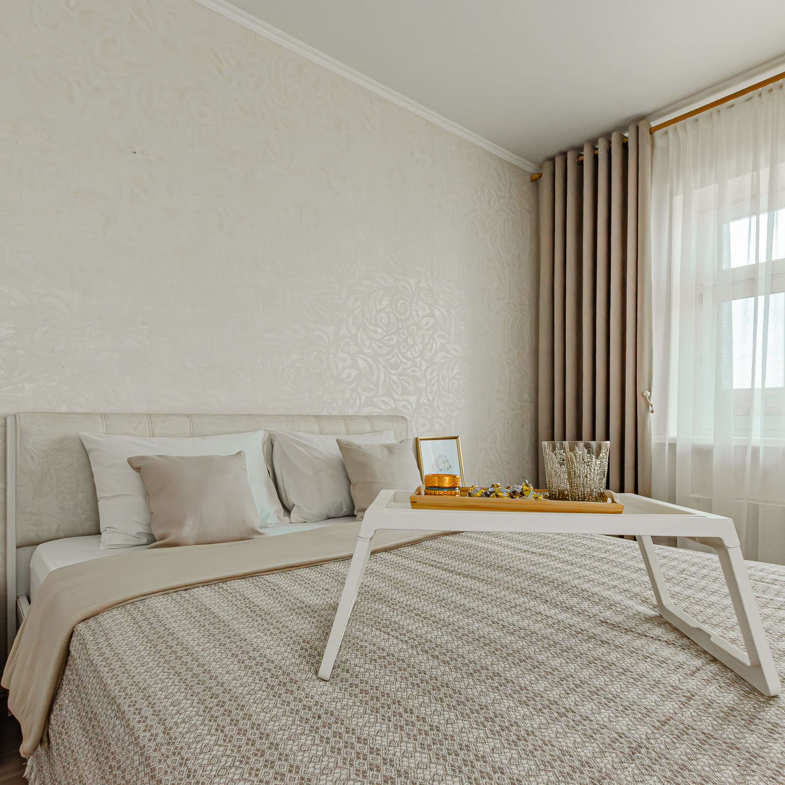 Адоратского