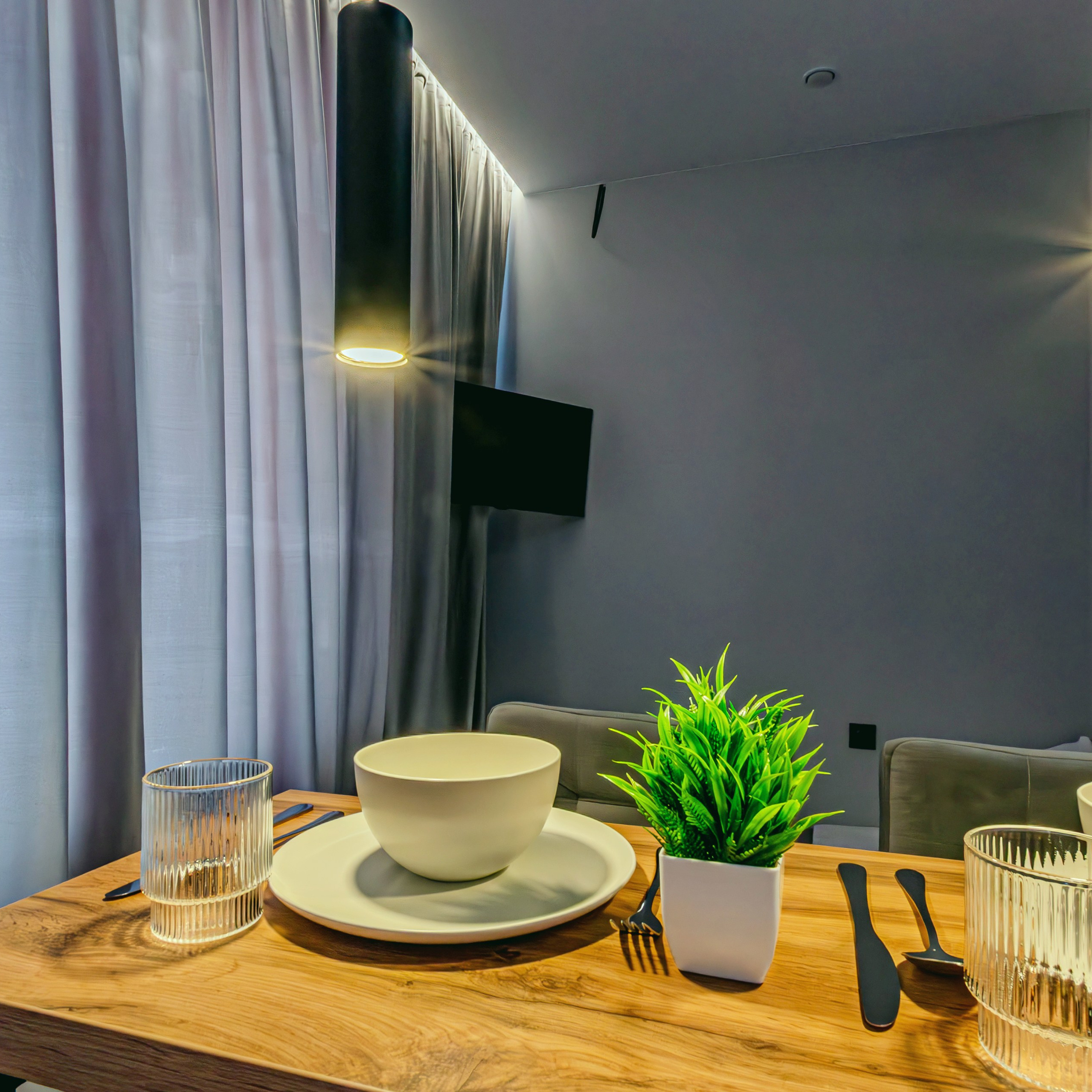 Лесгафта 20